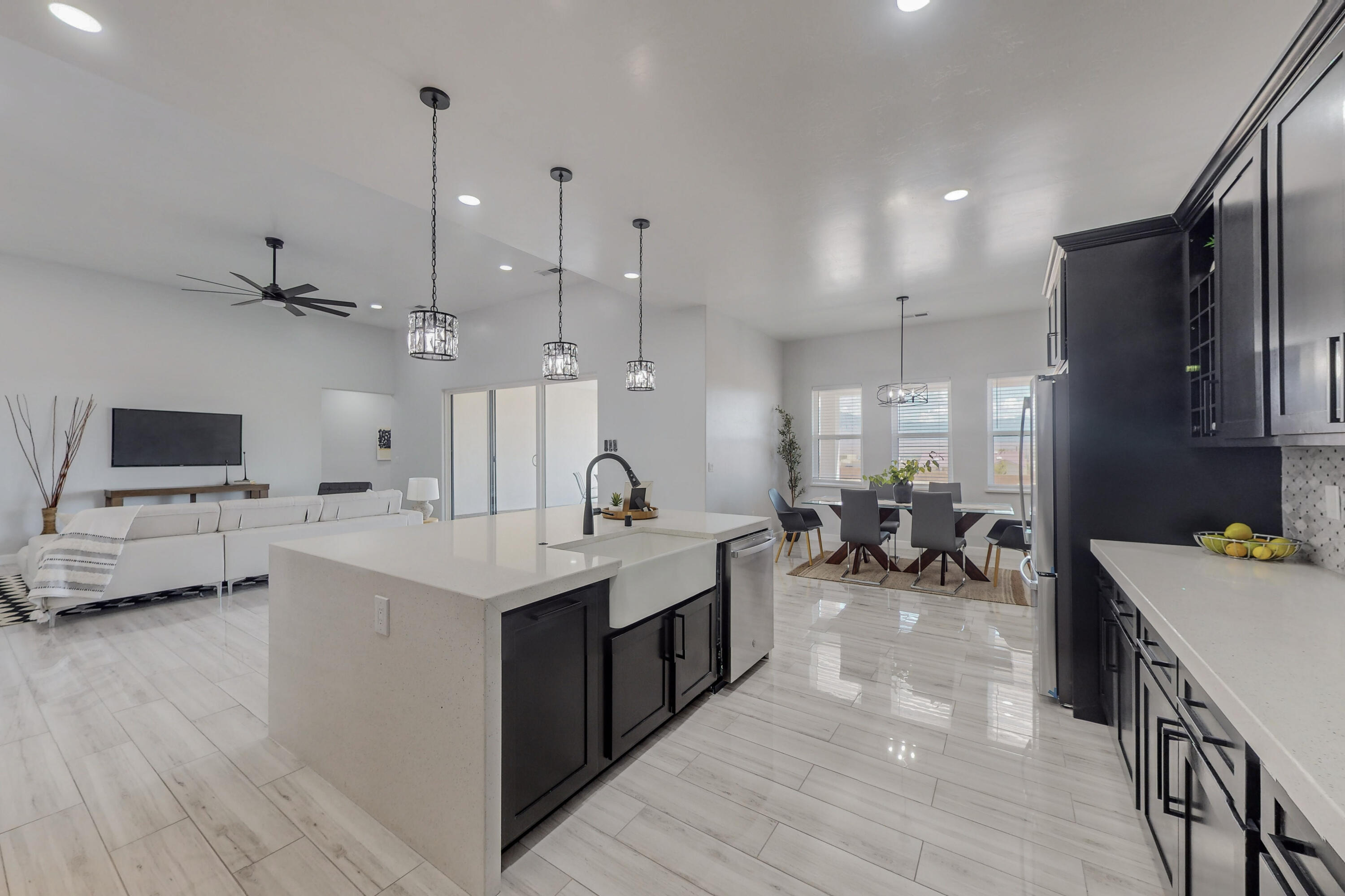 704 Chihuahua Road NE