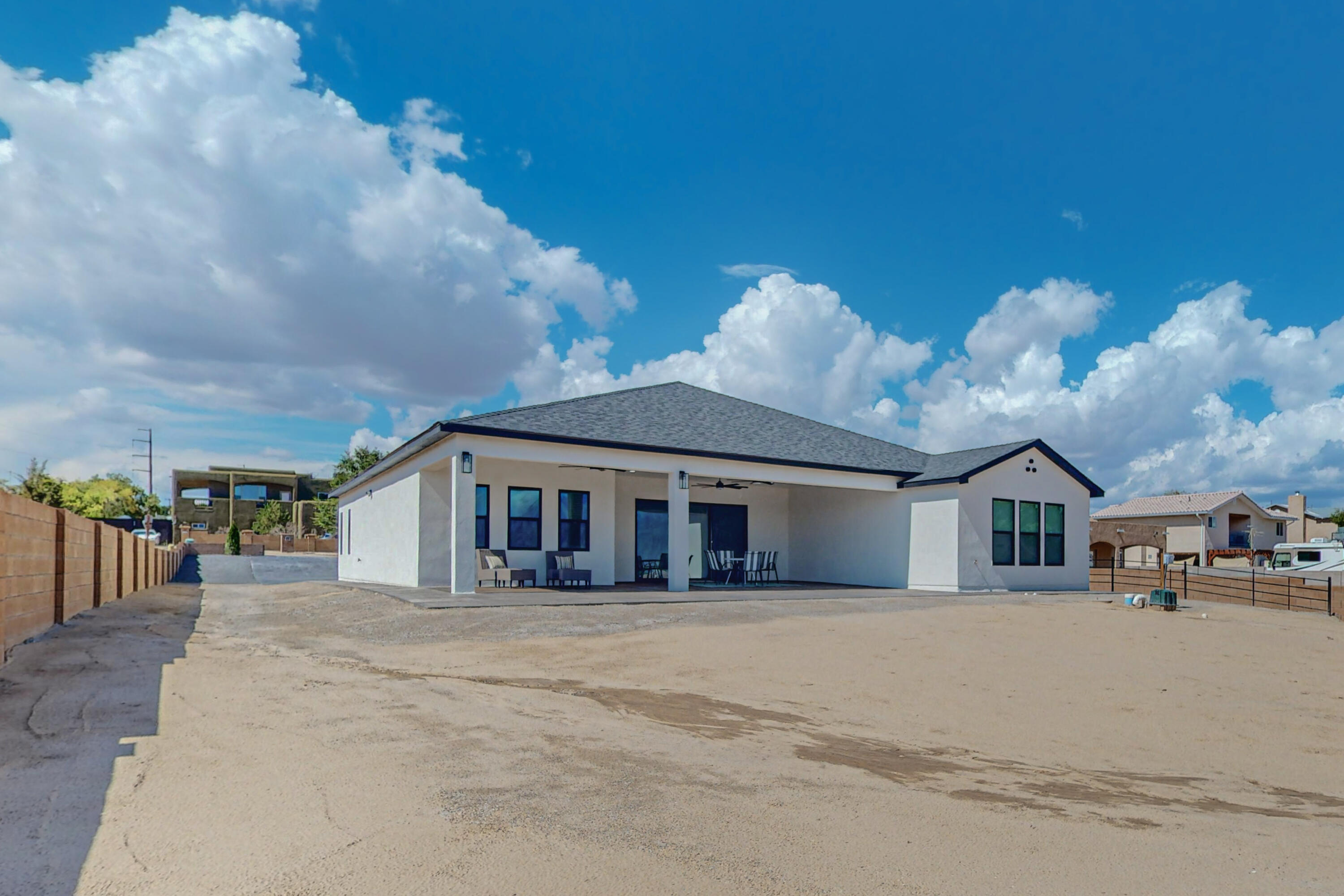 704 Chihuahua Road NE