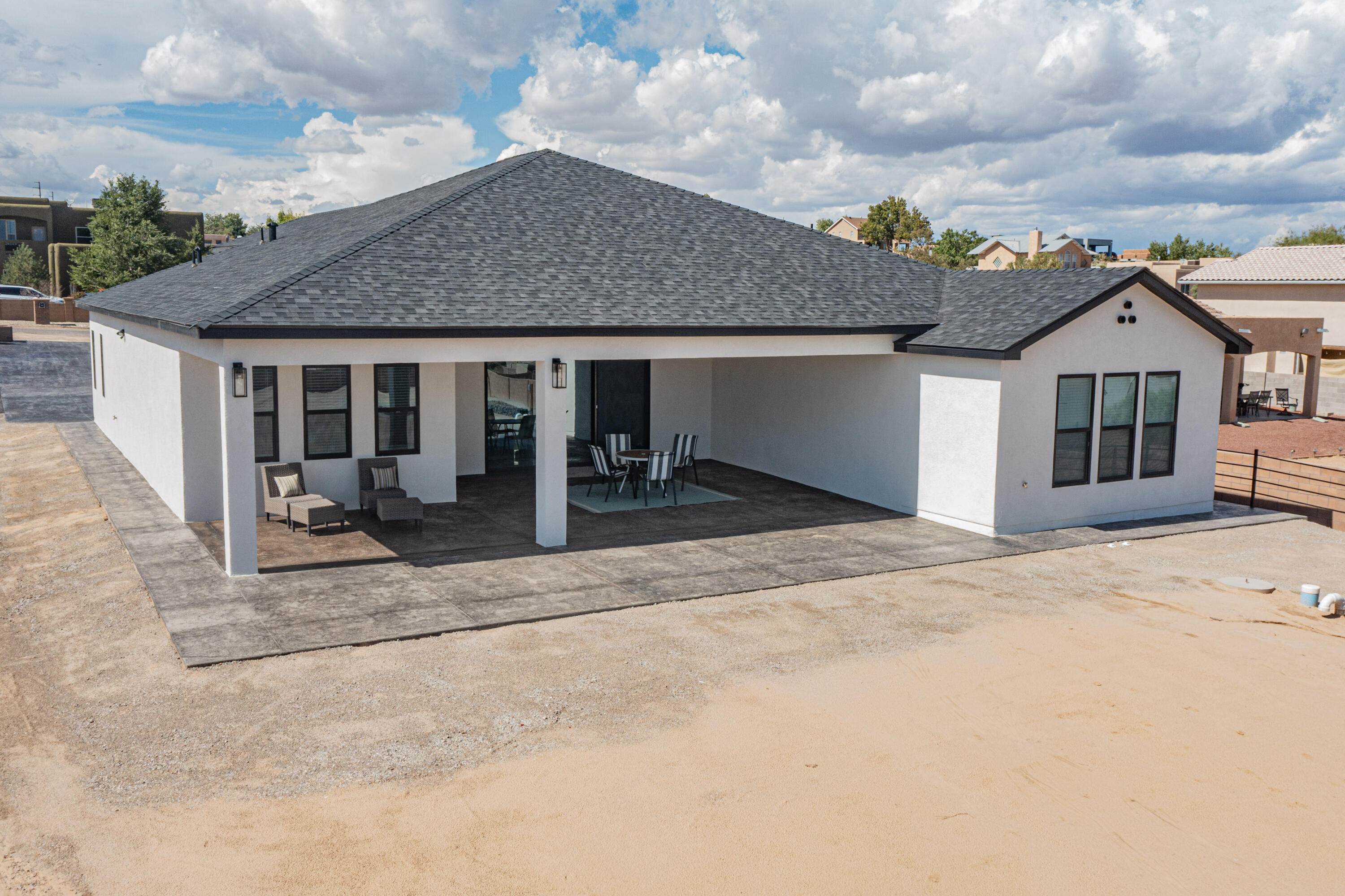704 Chihuahua Road NE