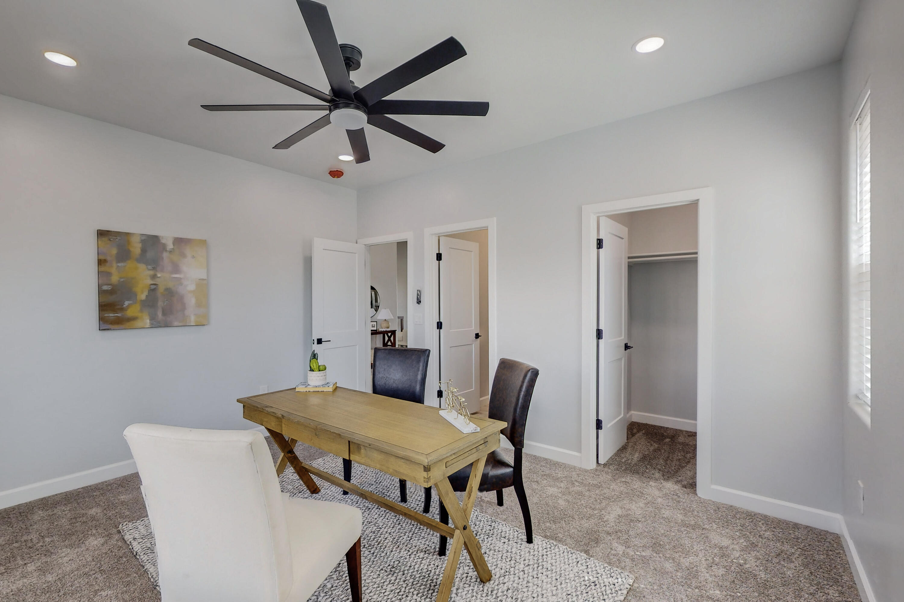 704 Chihuahua Road NE
