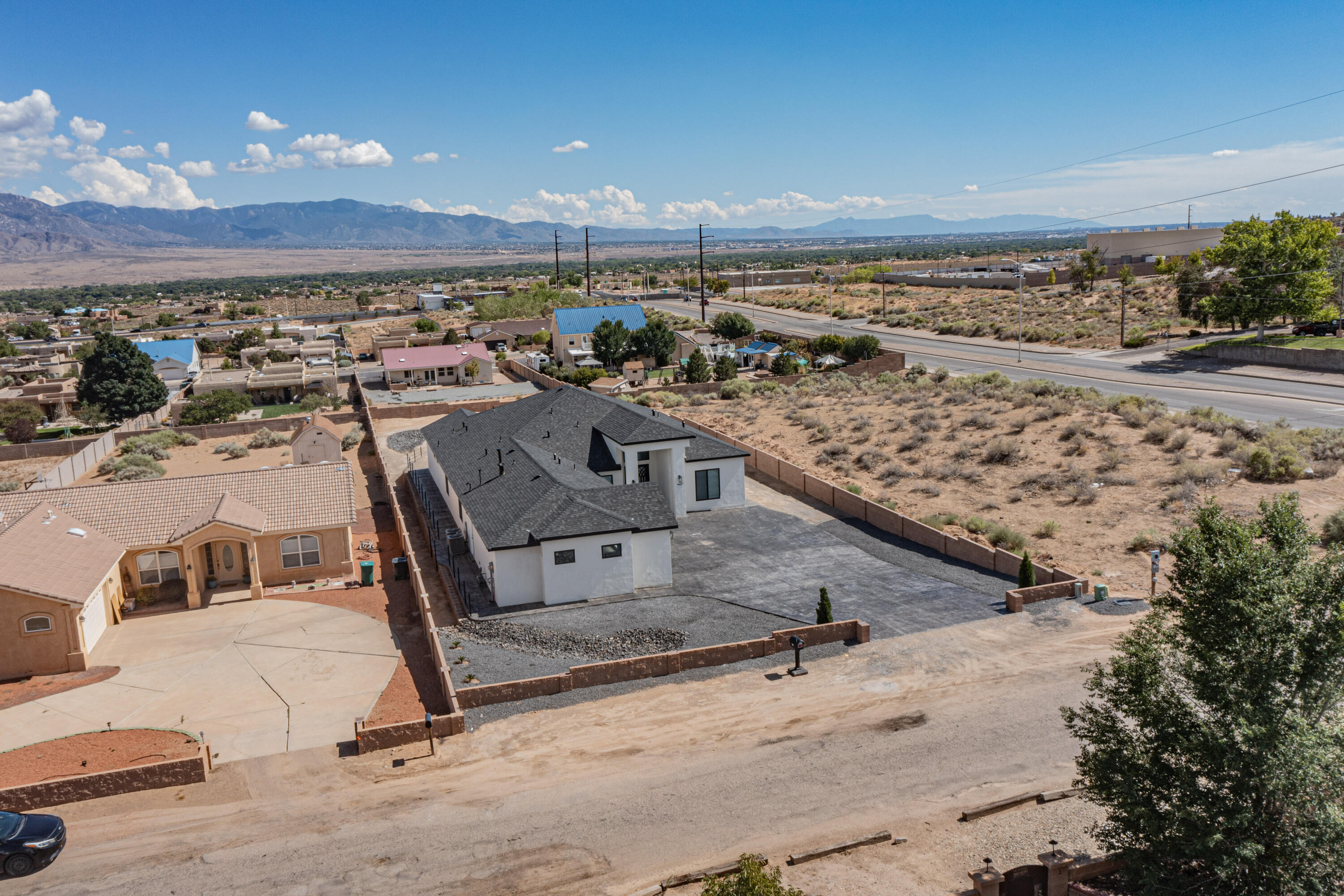 704 Chihuahua Road NE