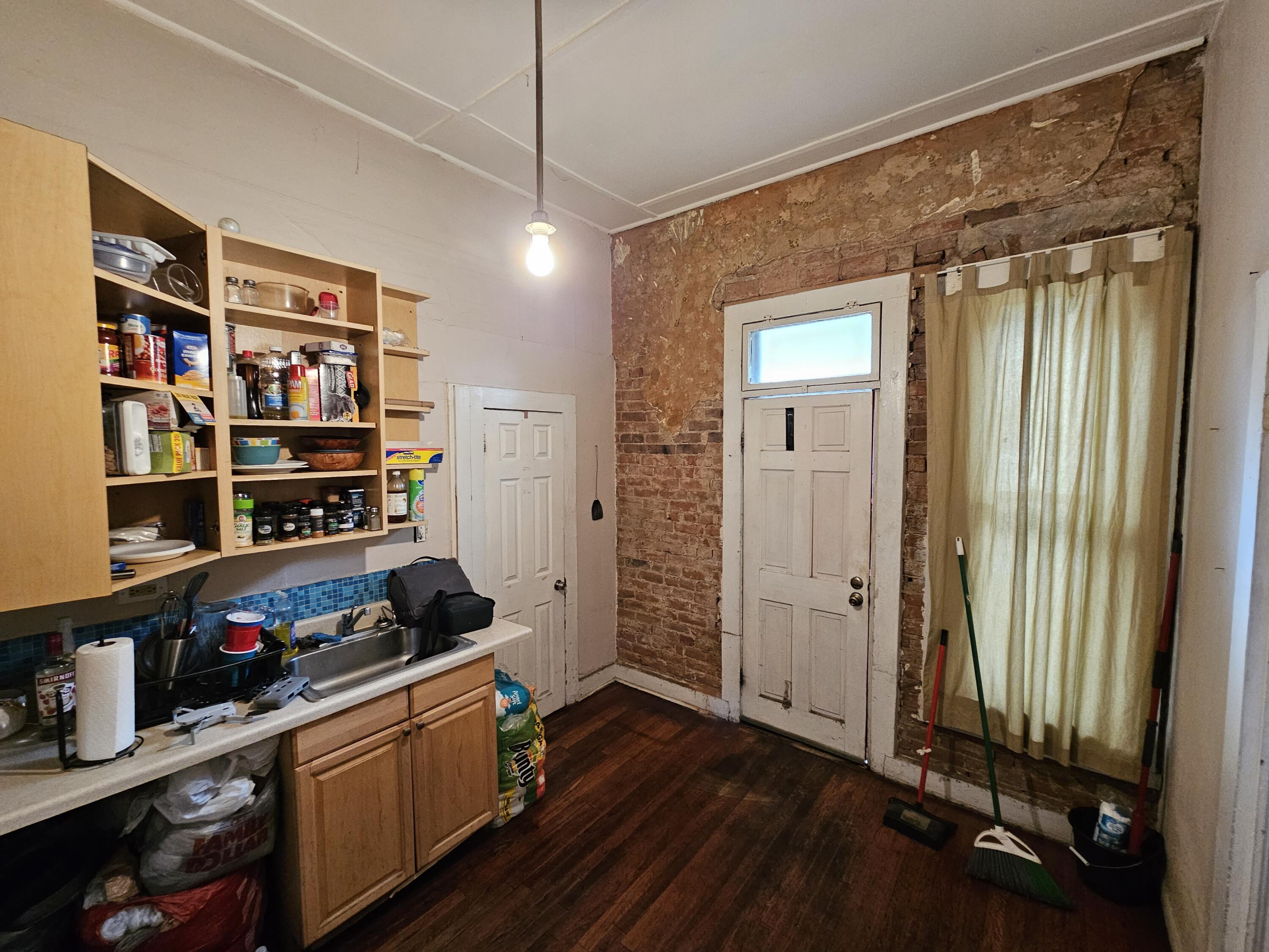 616 Walter Street SE