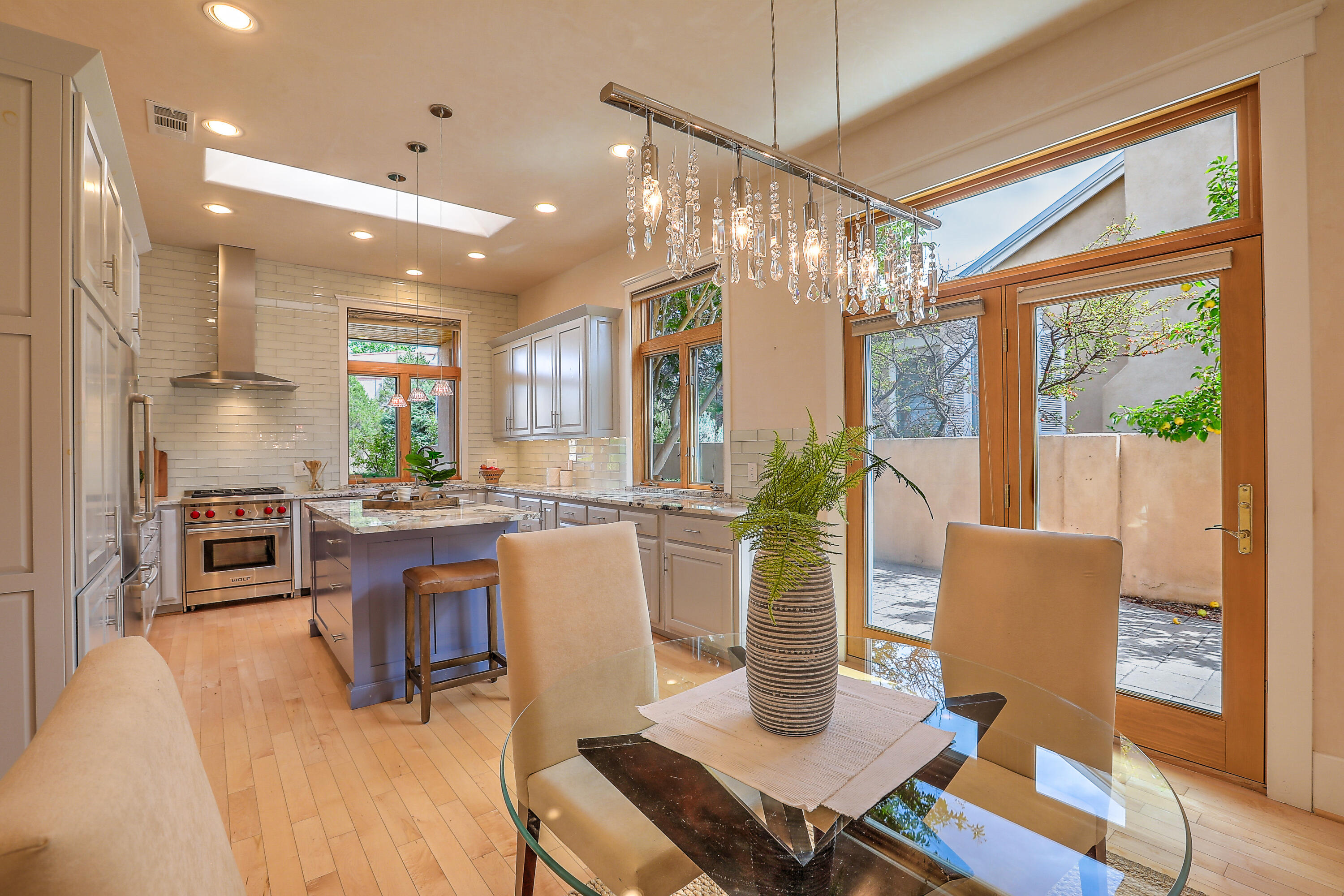 1819 Avenida Alturas NE