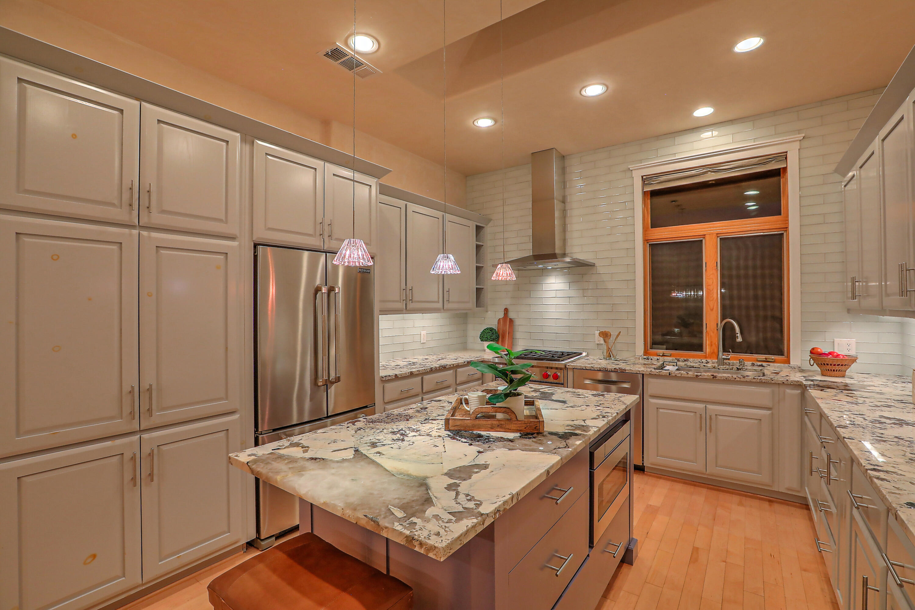 1819 Avenida Alturas NE