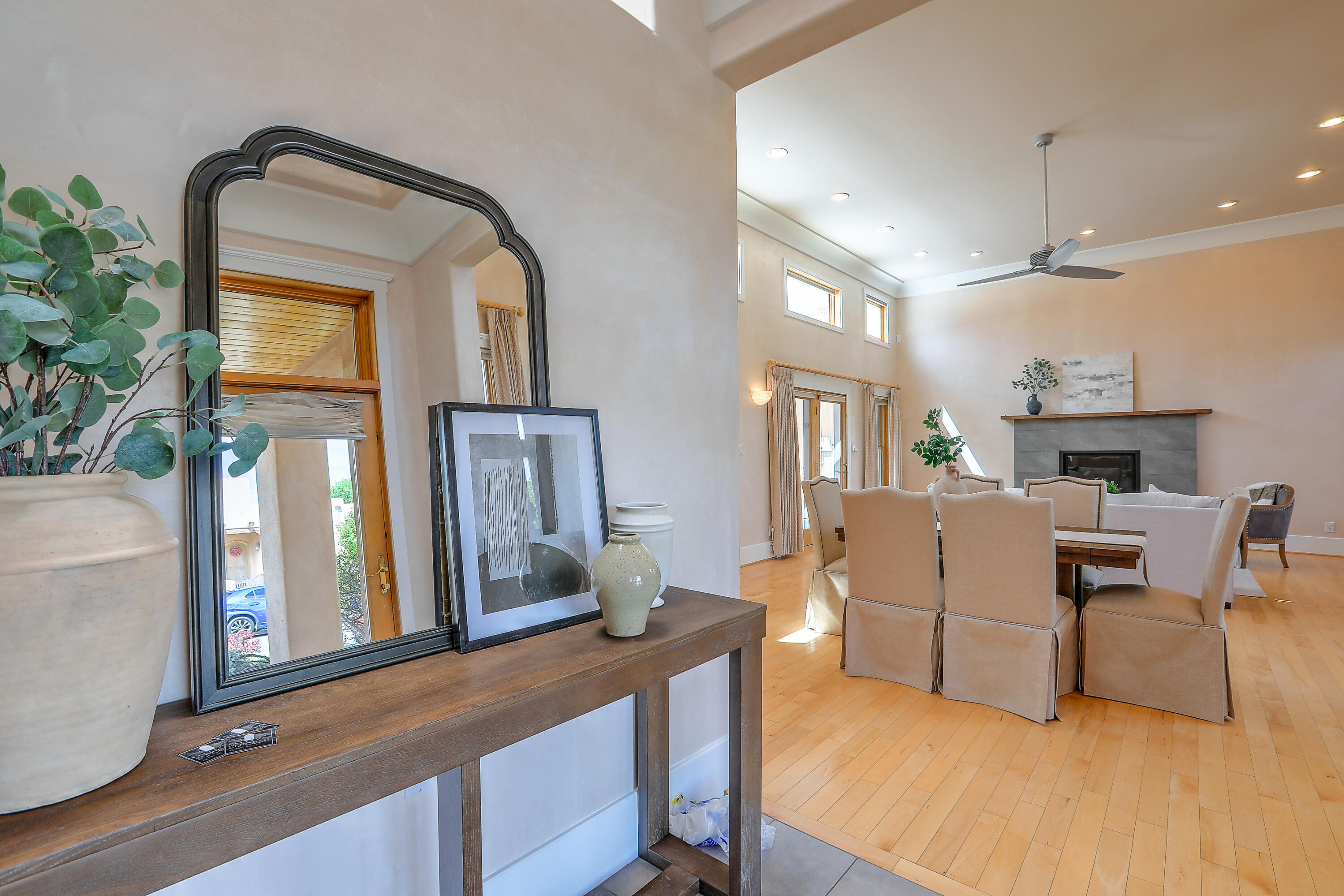 1819 Avenida Alturas NE
