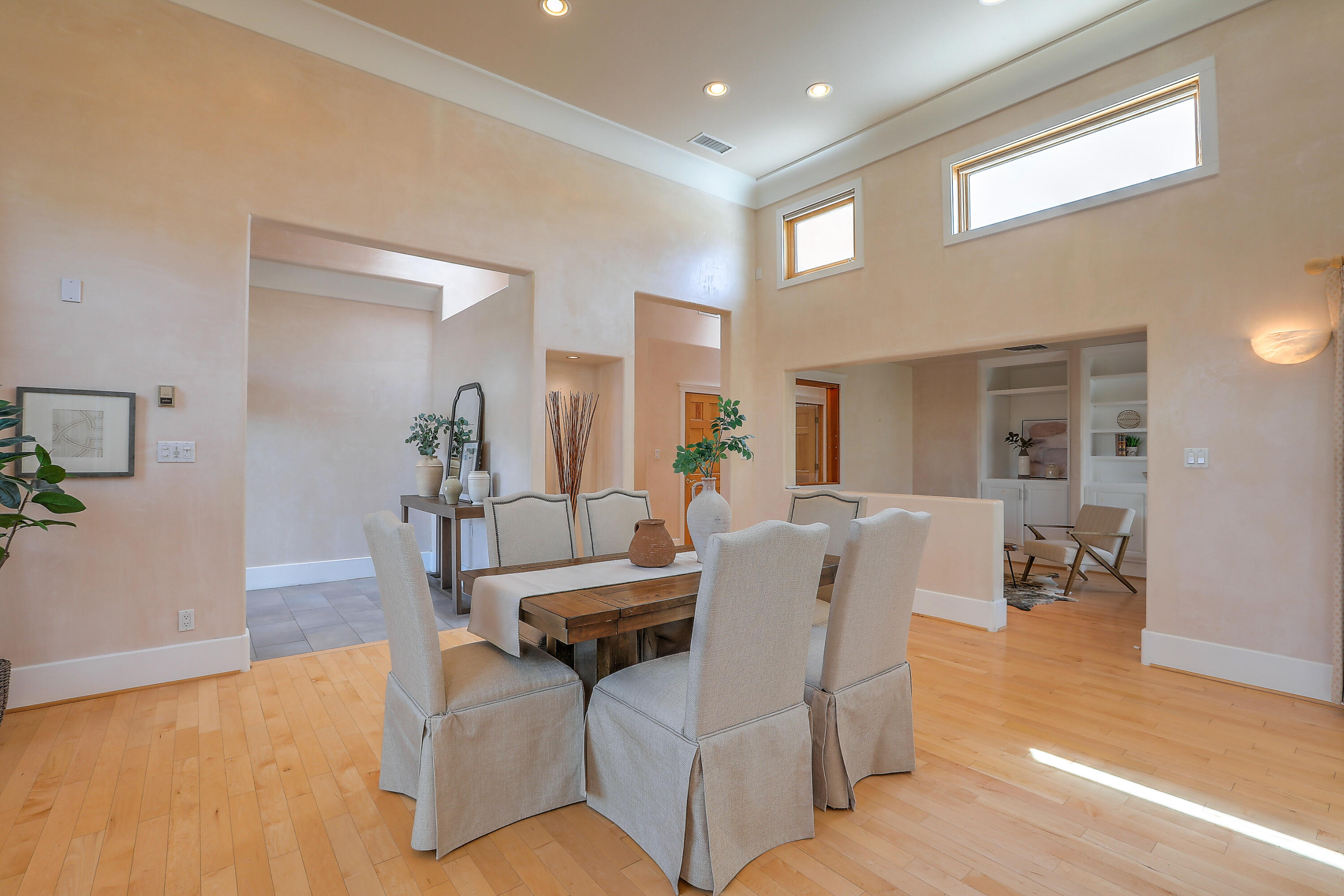 1819 Avenida Alturas NE
