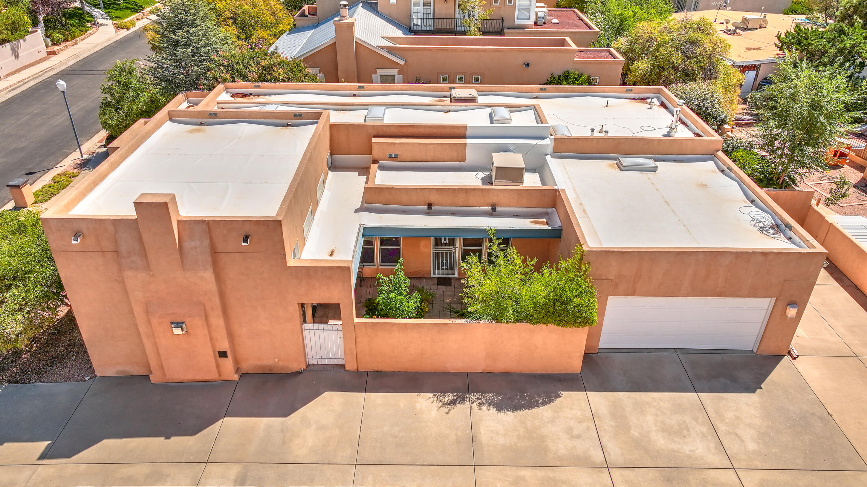 1819 Avenida Alturas NE