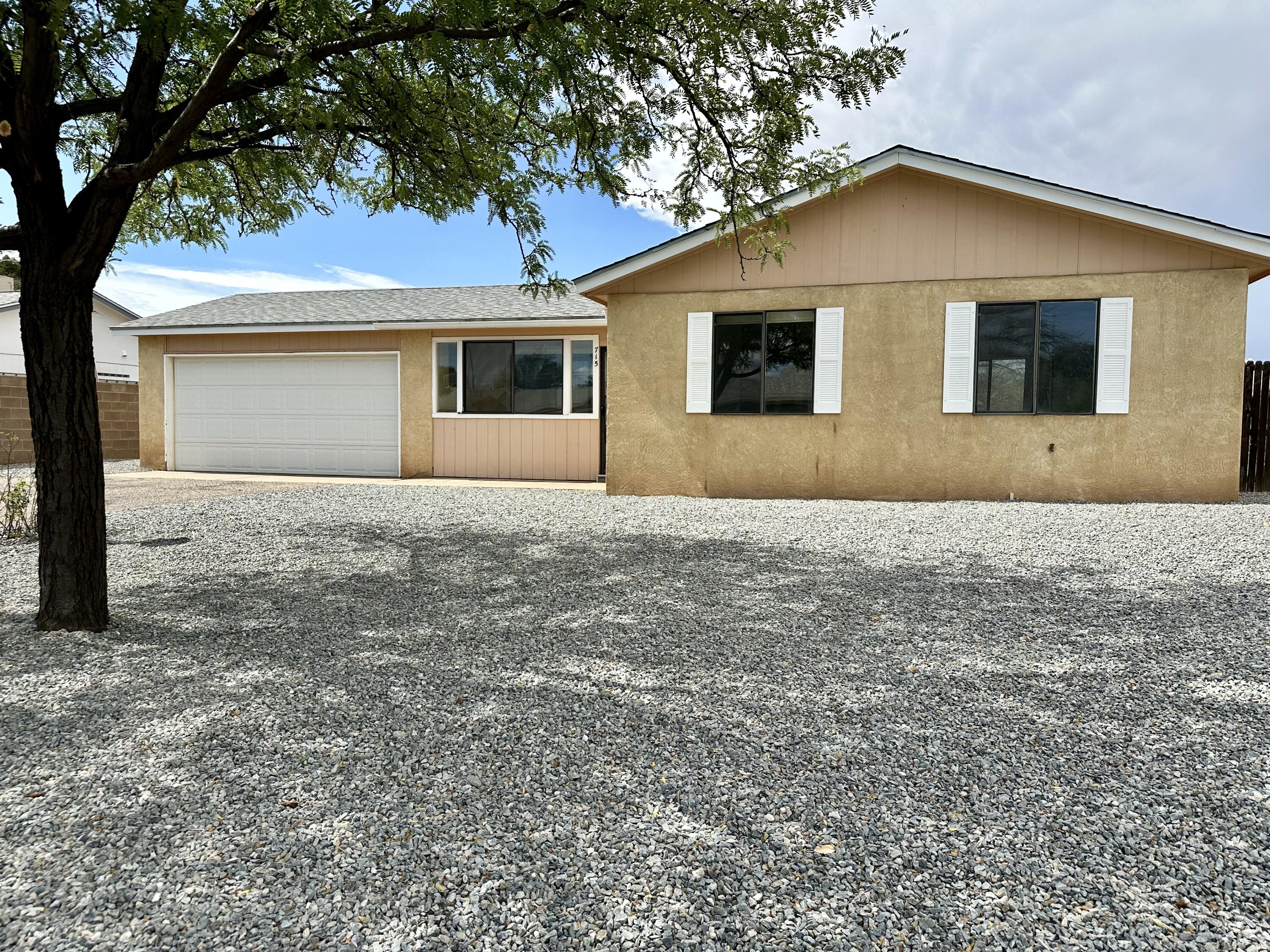 715 Sunflower Drive SW