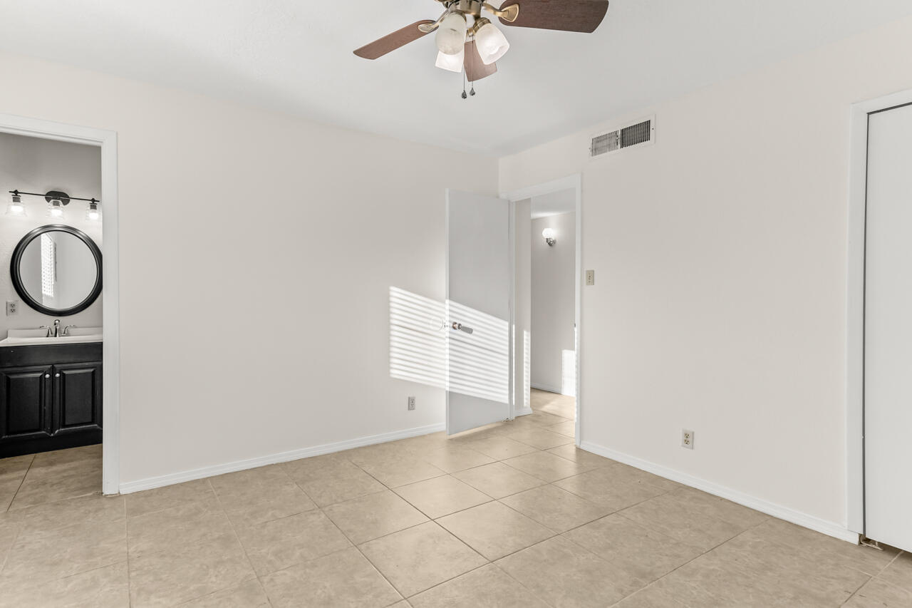 10524 Guadalajara Avenue NE