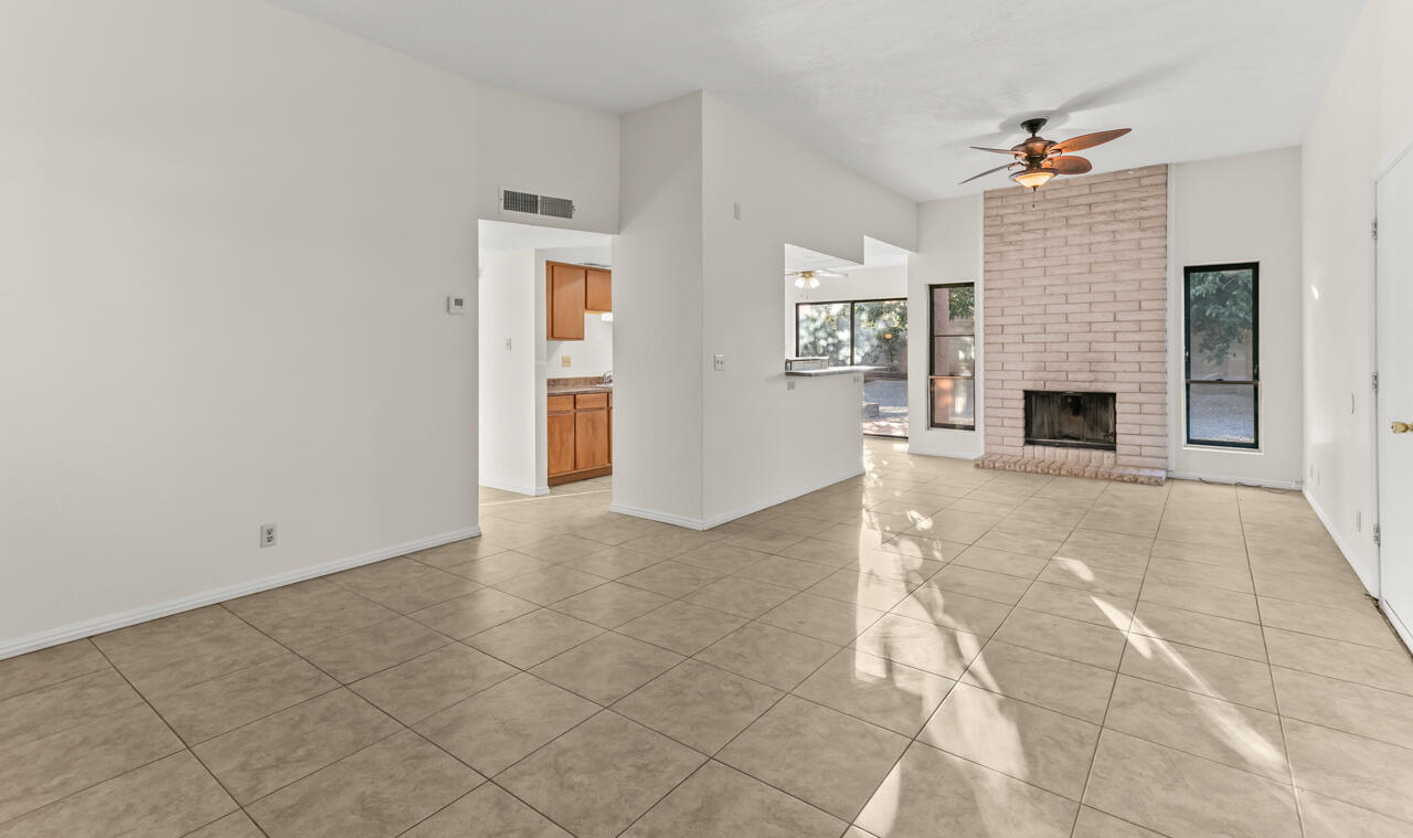 10524 Guadalajara Avenue NE