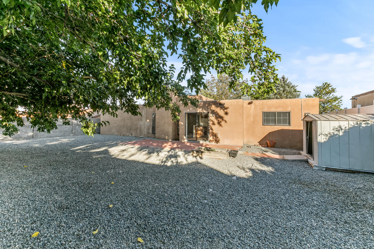 10524 Guadalajara Avenue NE