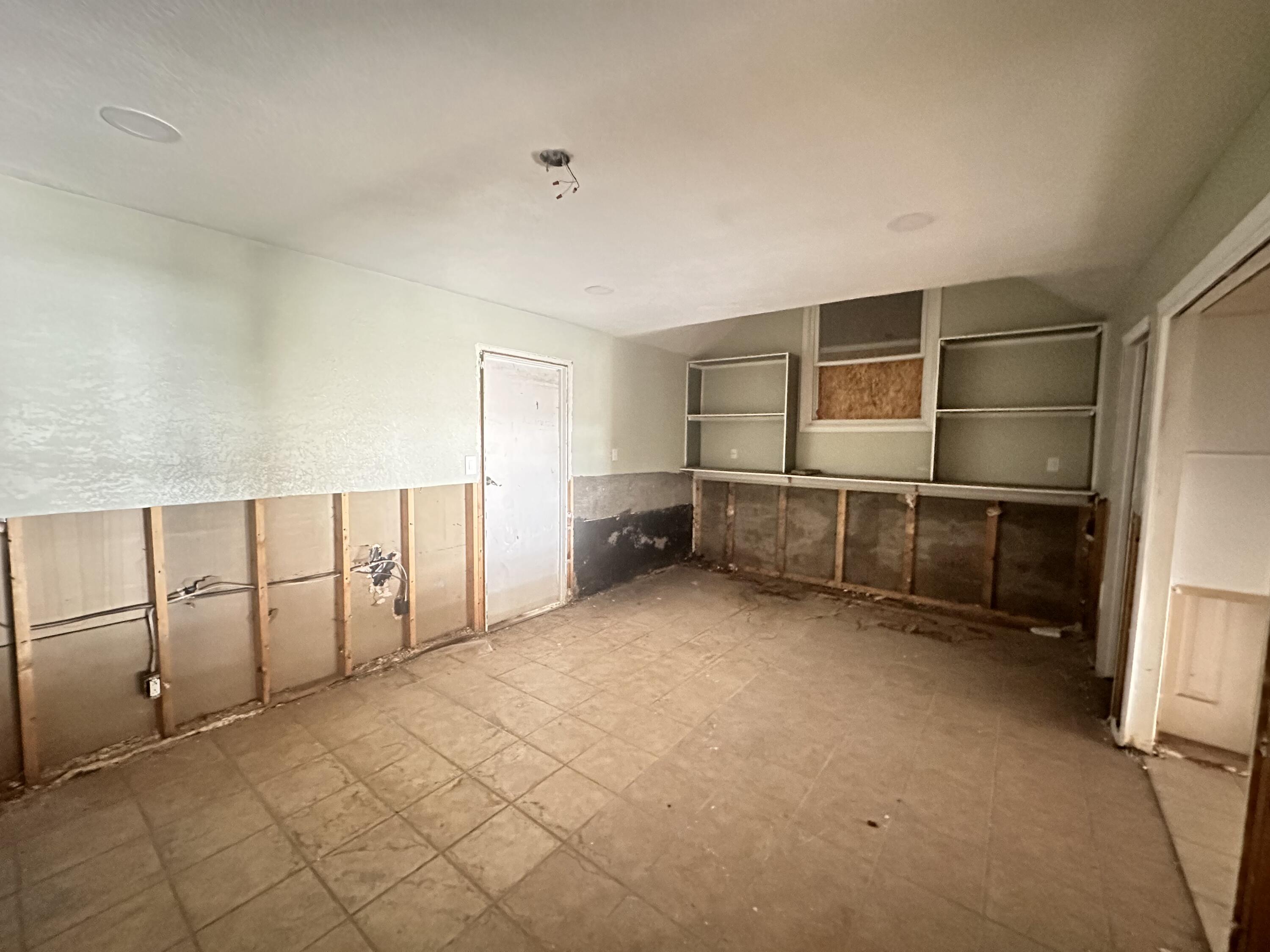 1136 Turner Drive NE