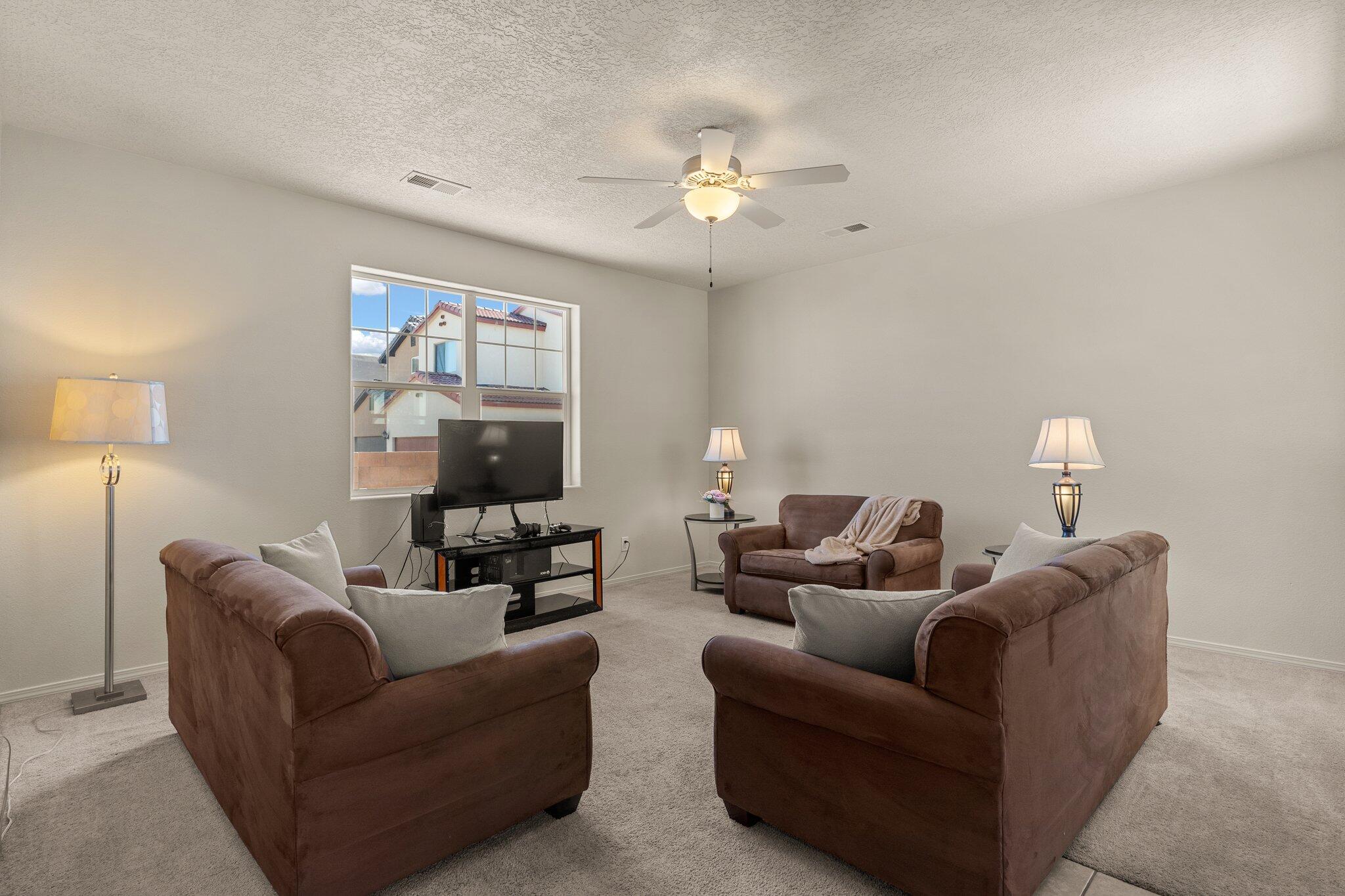 5727 Strand Loop SE