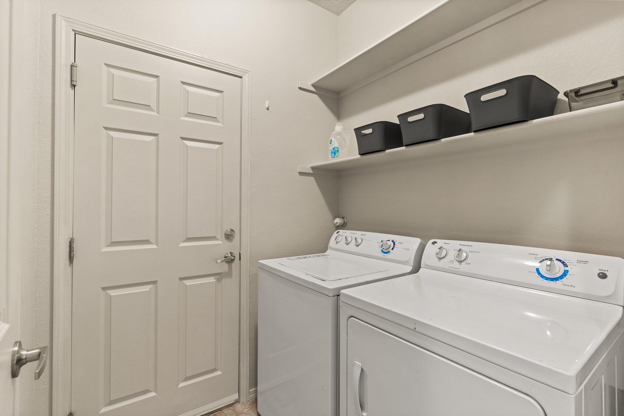 5727 Strand Loop SE