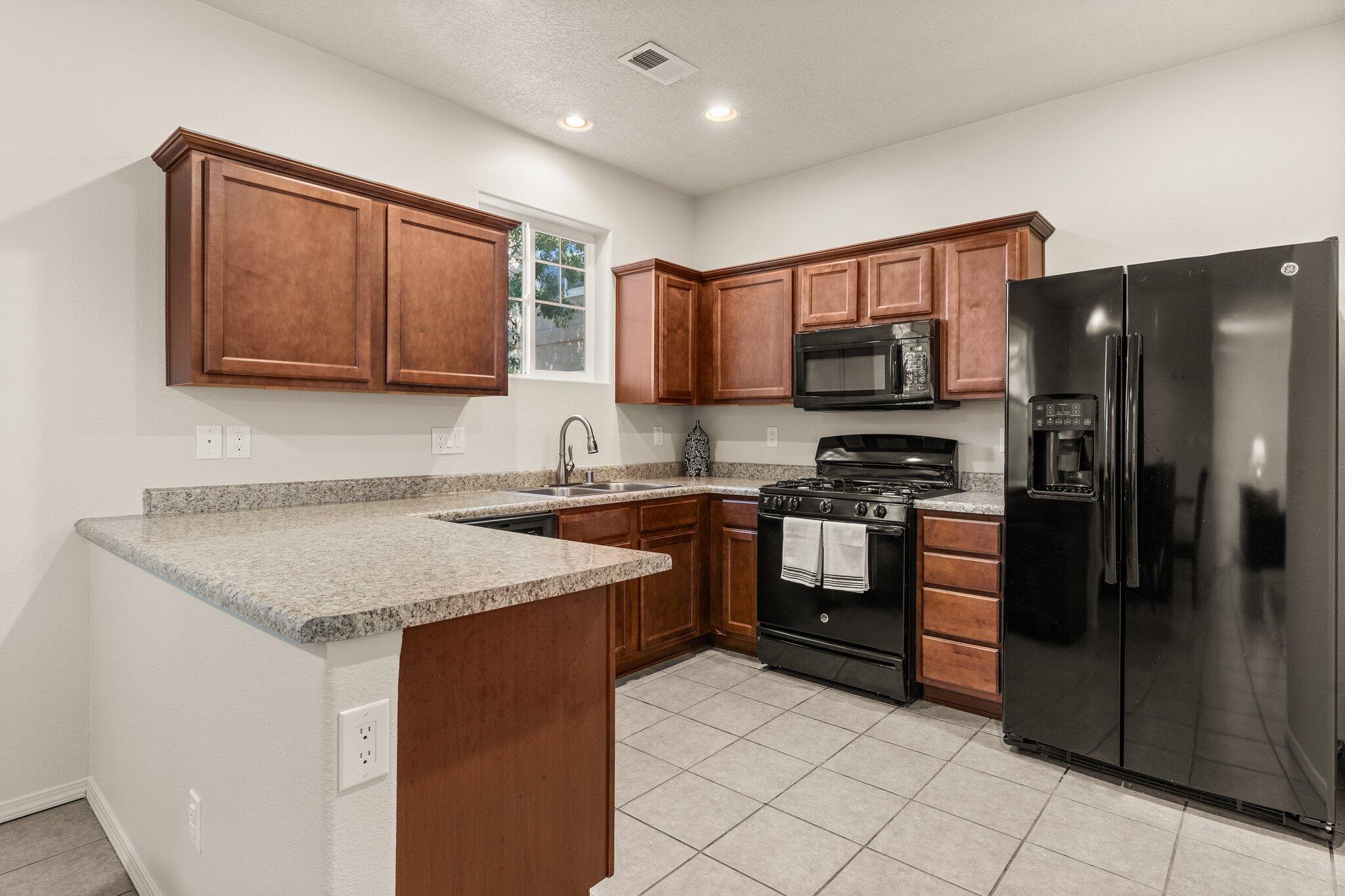 5727 Strand Loop SE