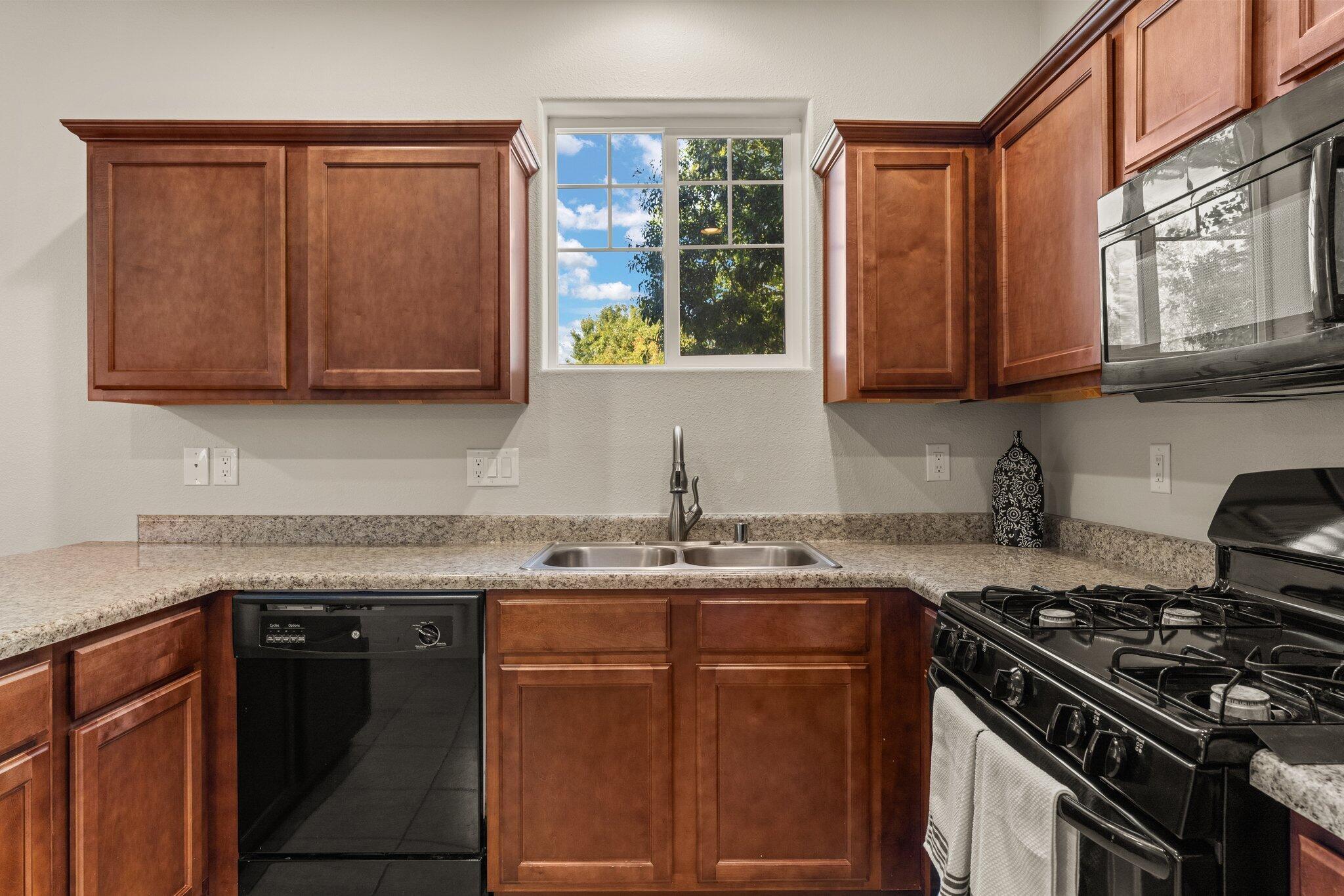5727 Strand Loop SE
