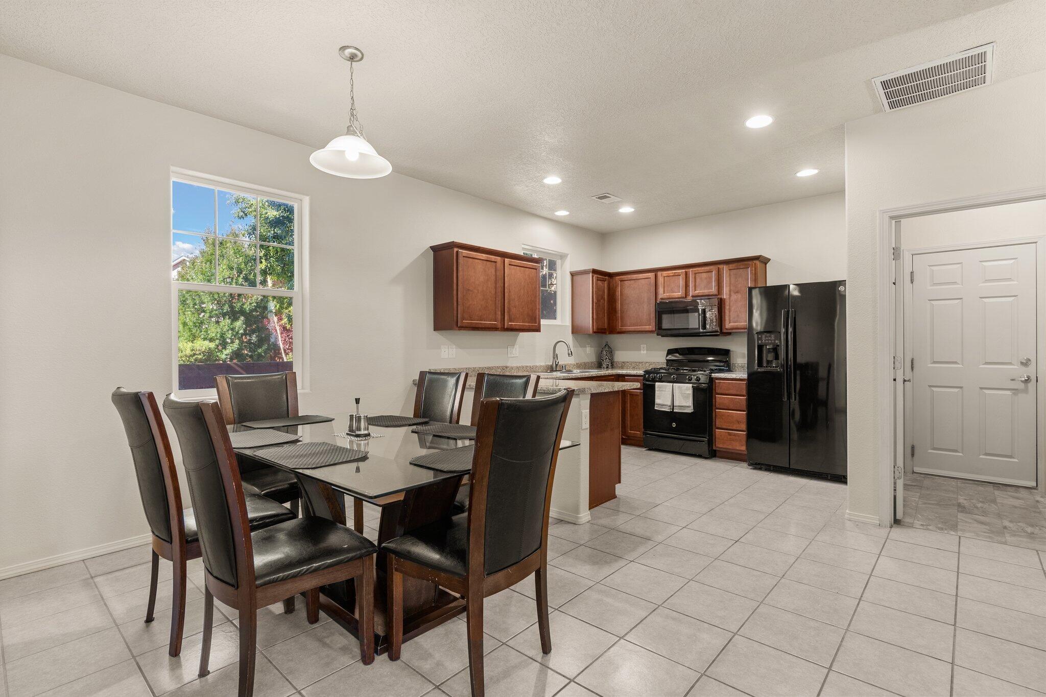 5727 Strand Loop SE