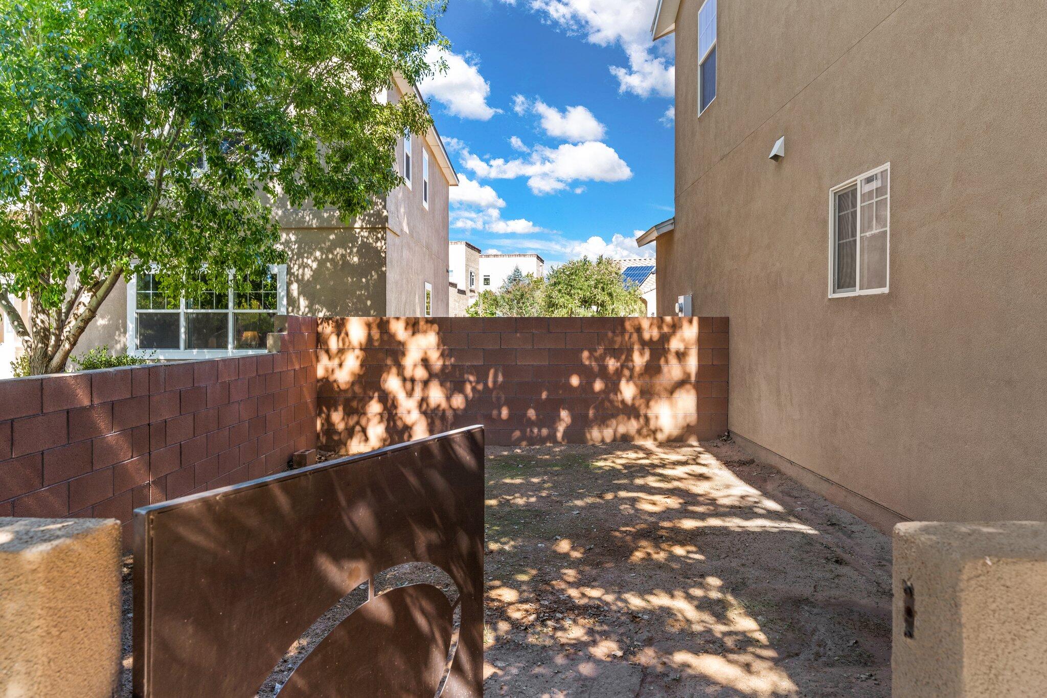 5727 Strand Loop SE