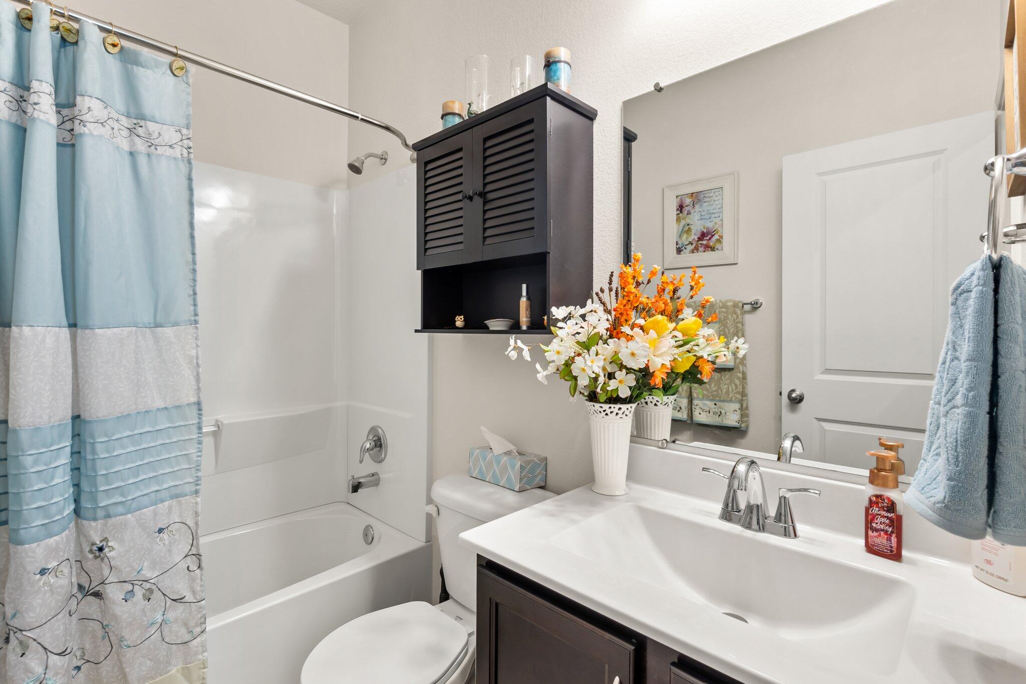 2148 Solitaire Street NE