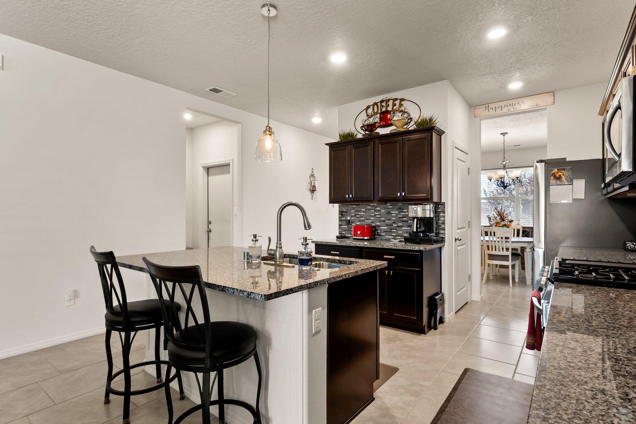 2148 Solitaire Street NE