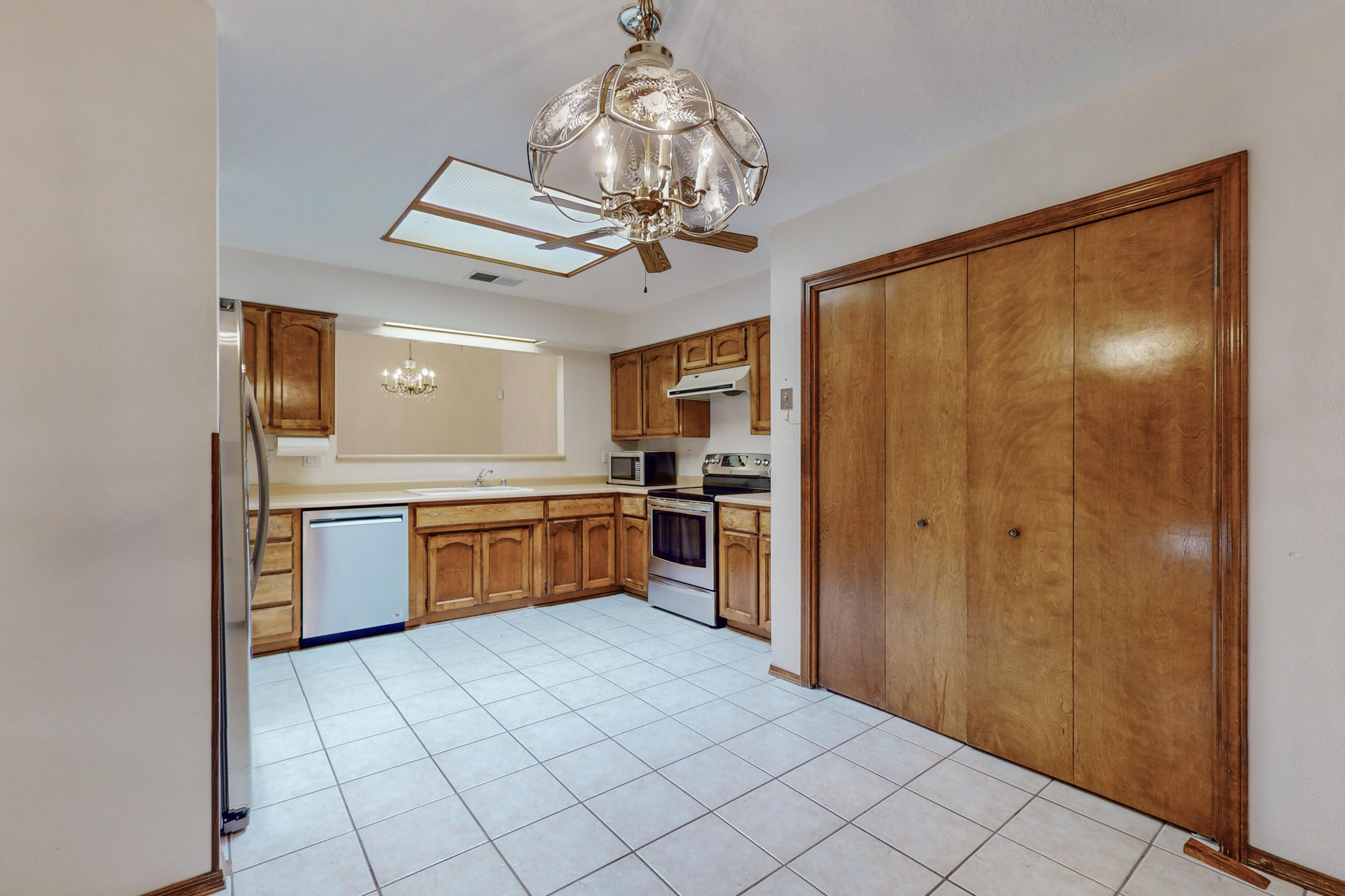 10513 Camino Del Oso NE