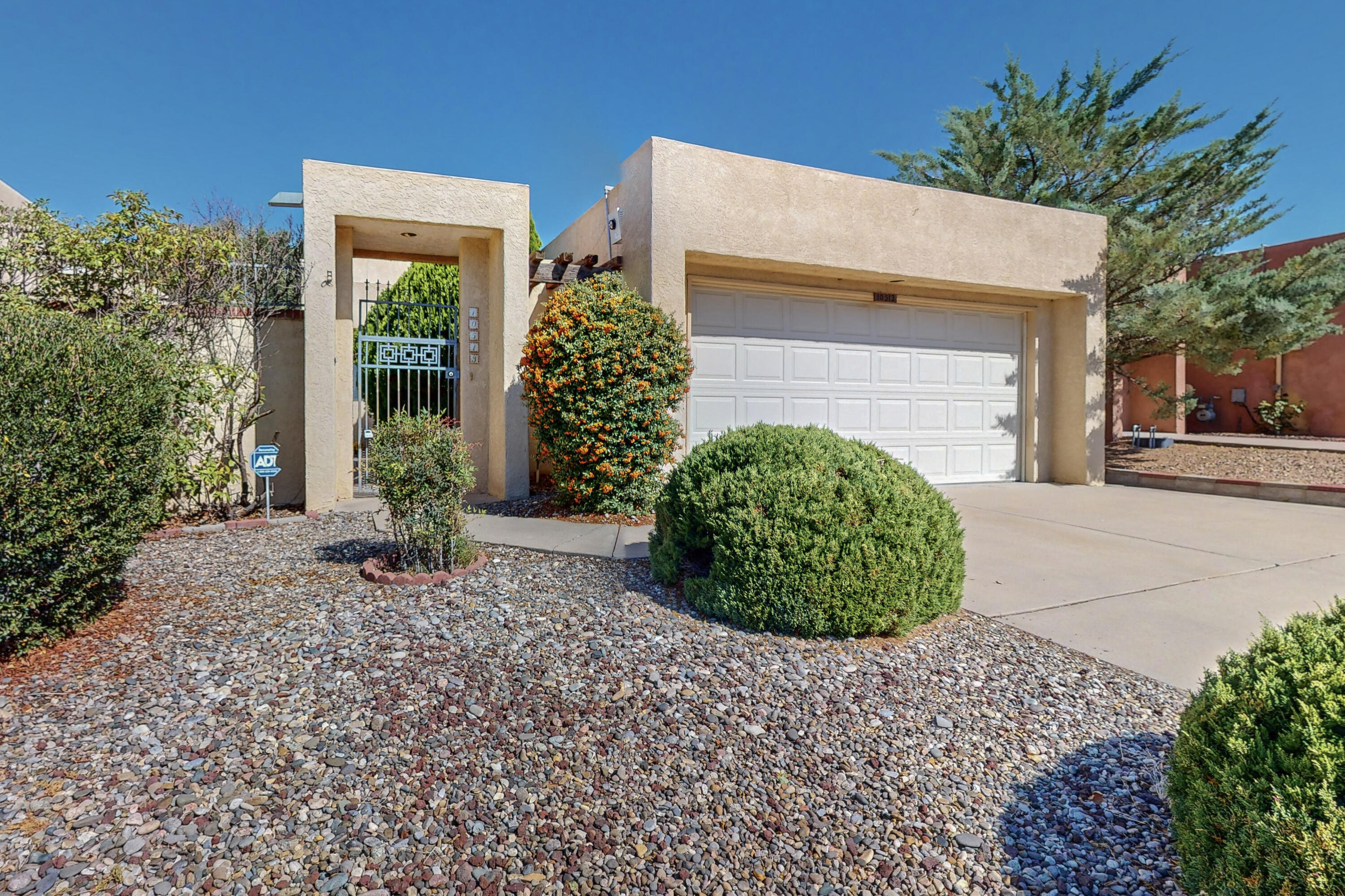 10513 Camino Del Oso NE