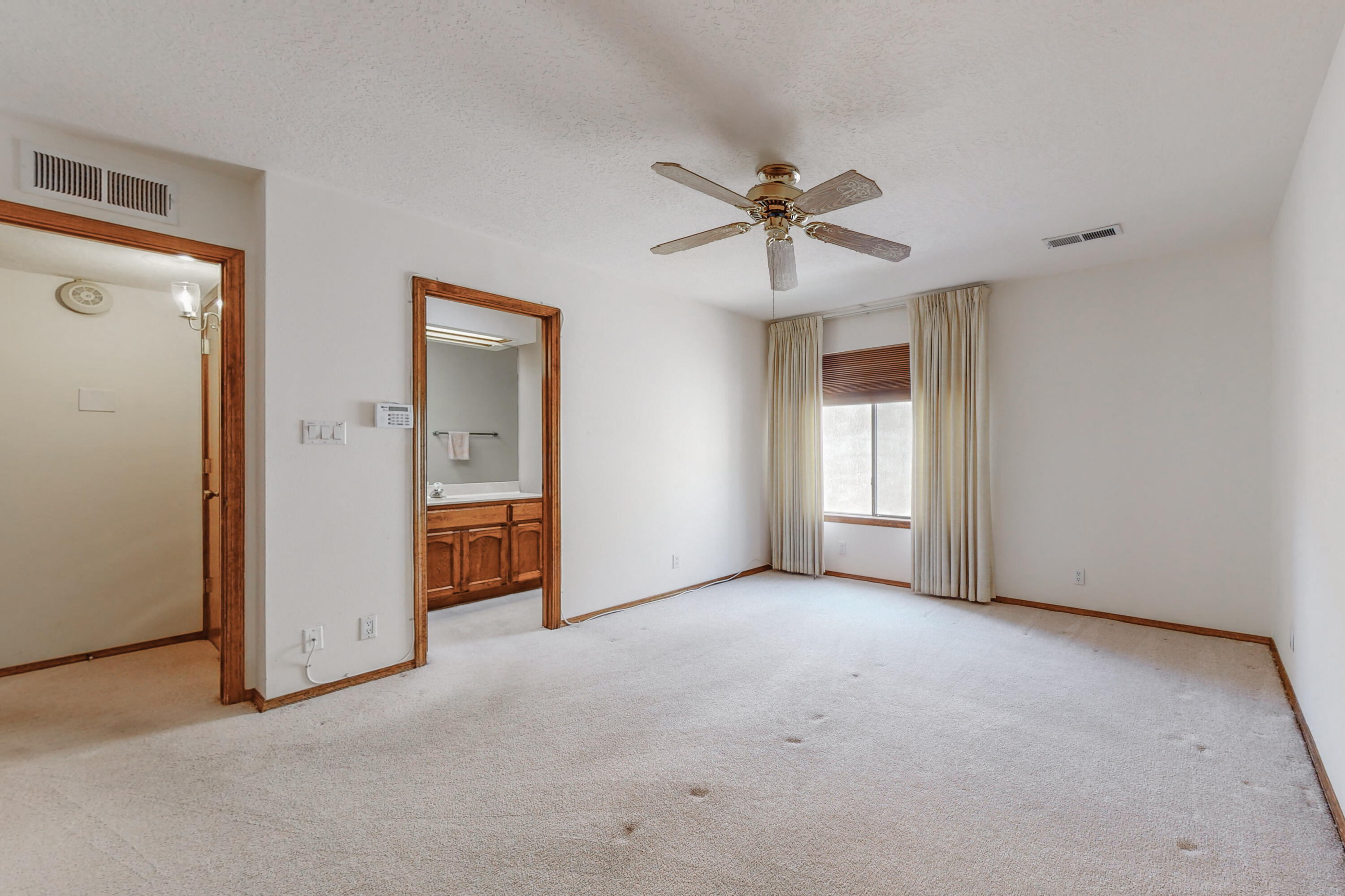 10513 Camino Del Oso NE