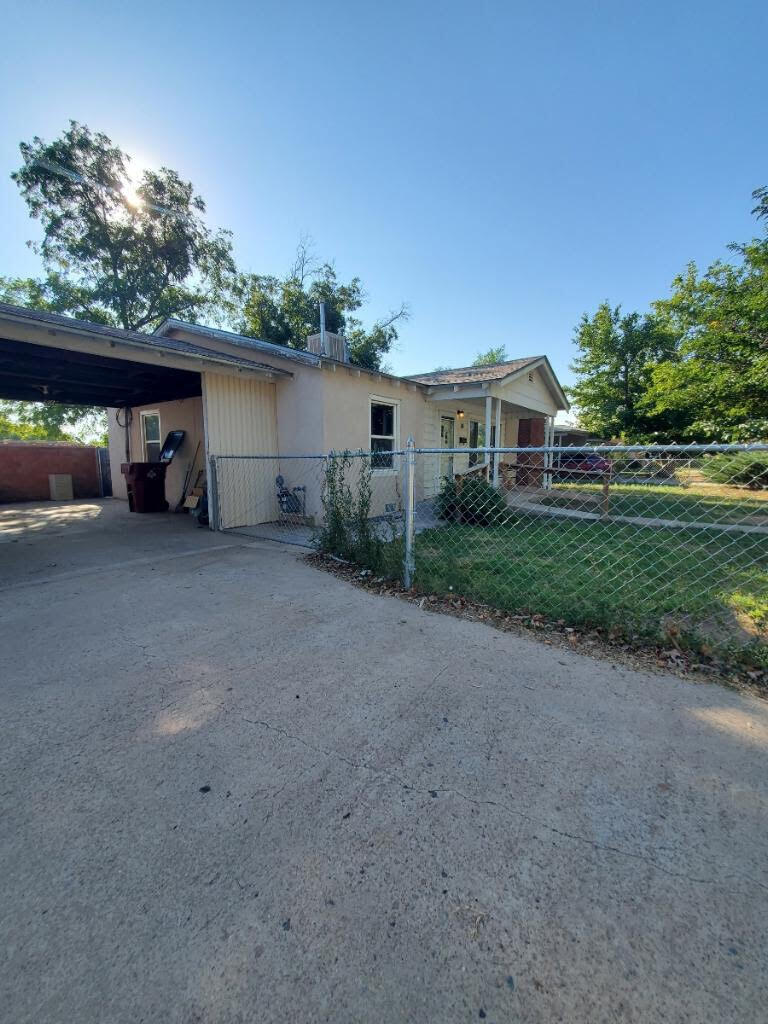 618 Campana Avenue