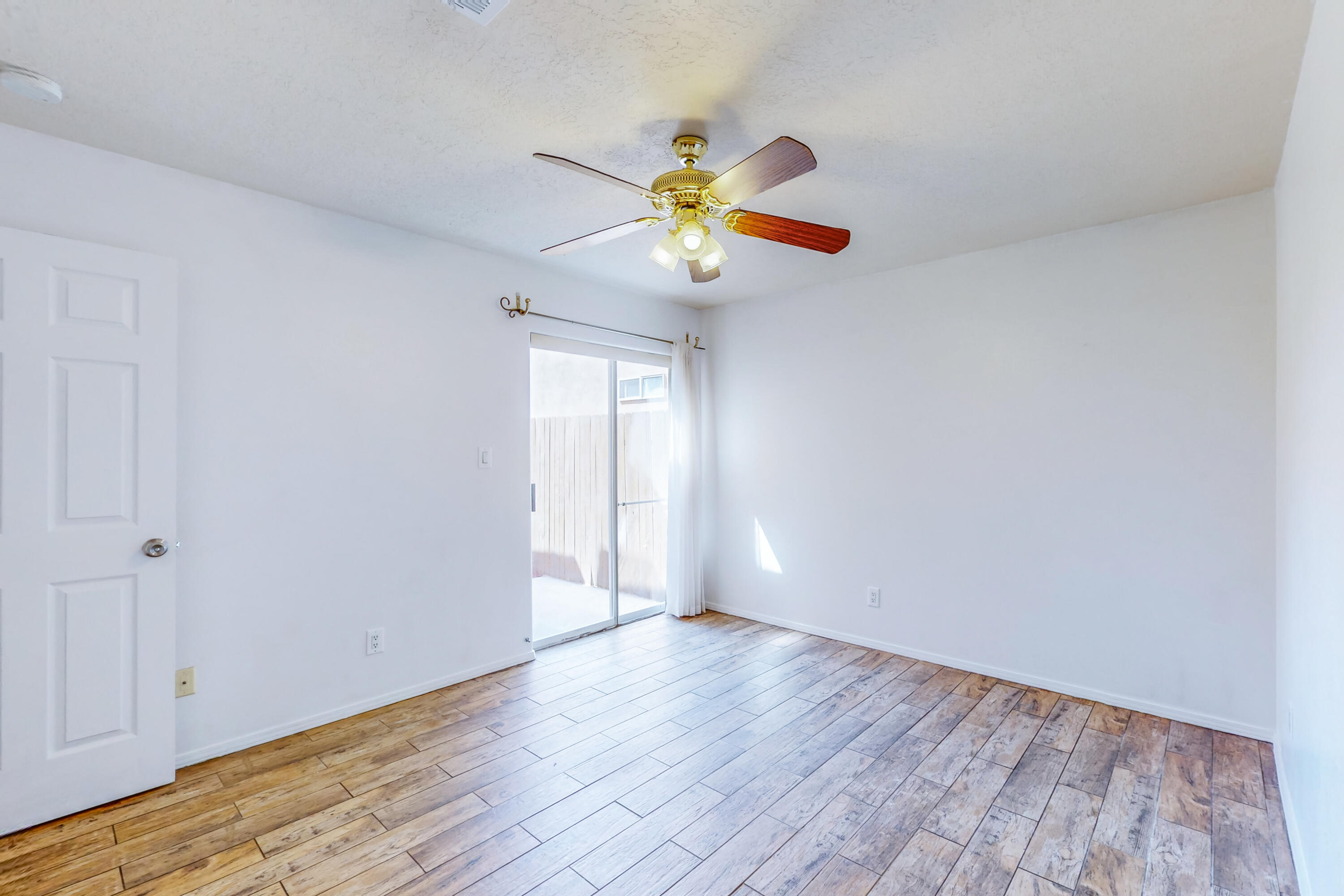 433 Colonial Avenue SW