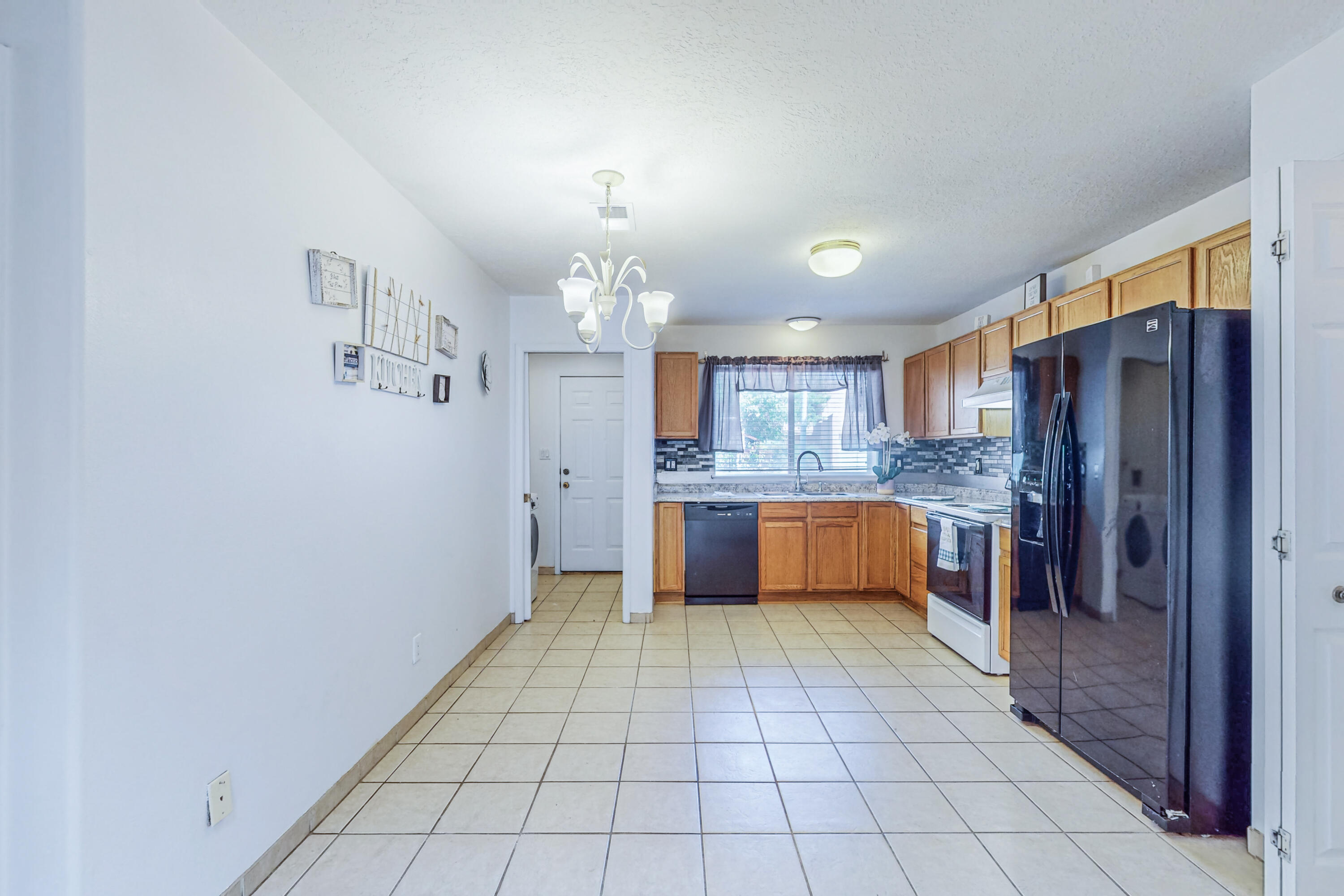 433 Colonial Avenue SW