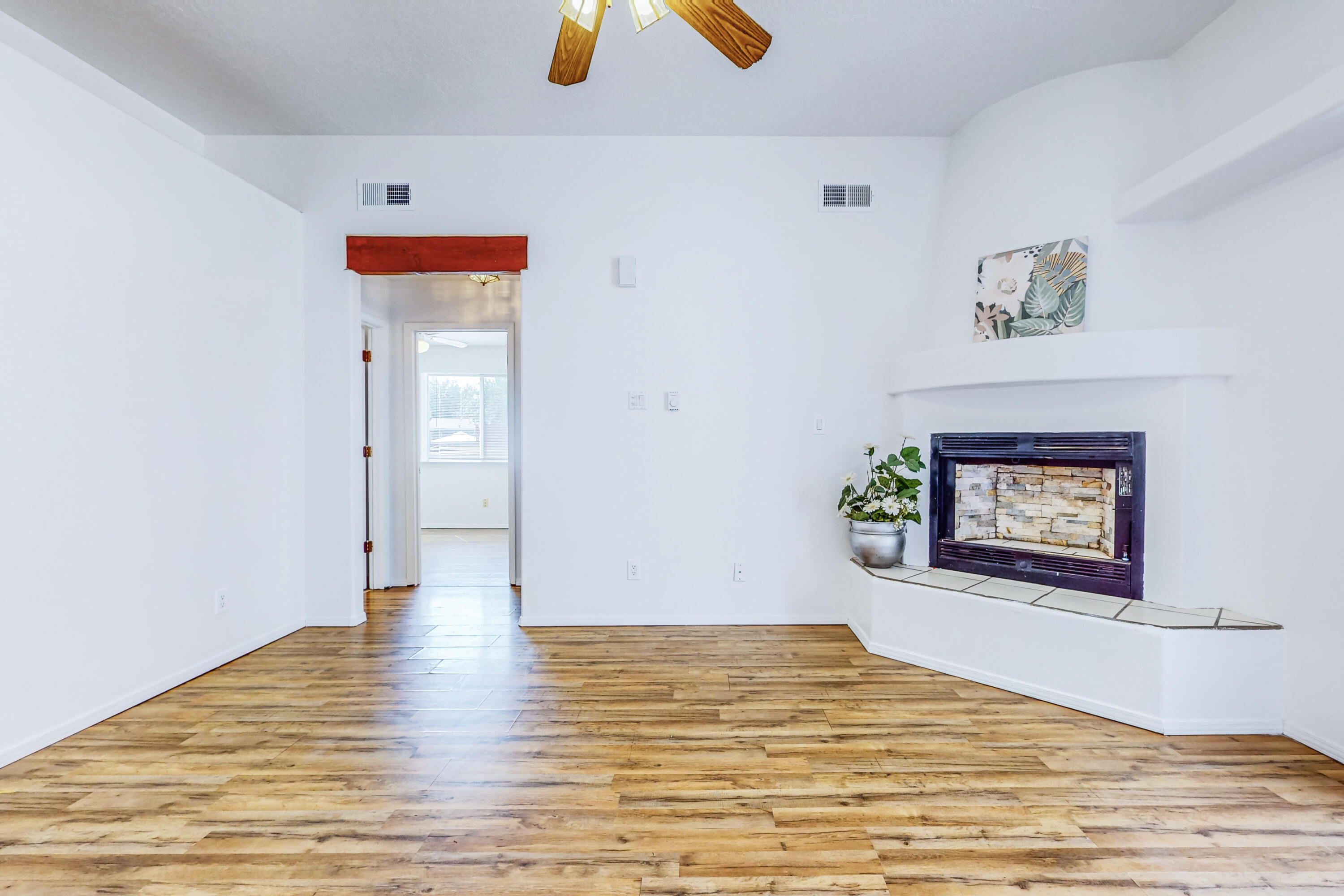 433 Colonial Avenue SW