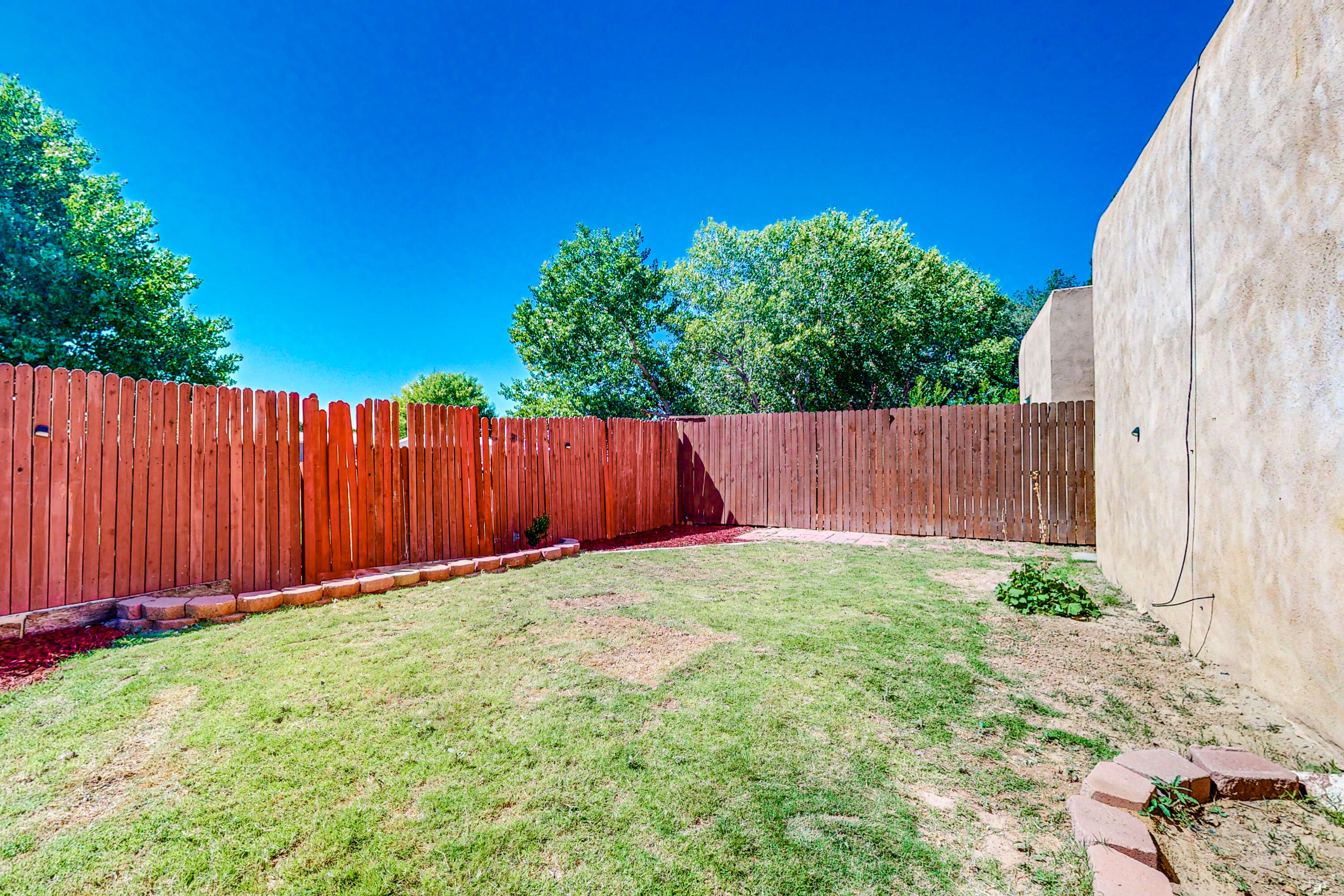 433 Colonial Avenue SW