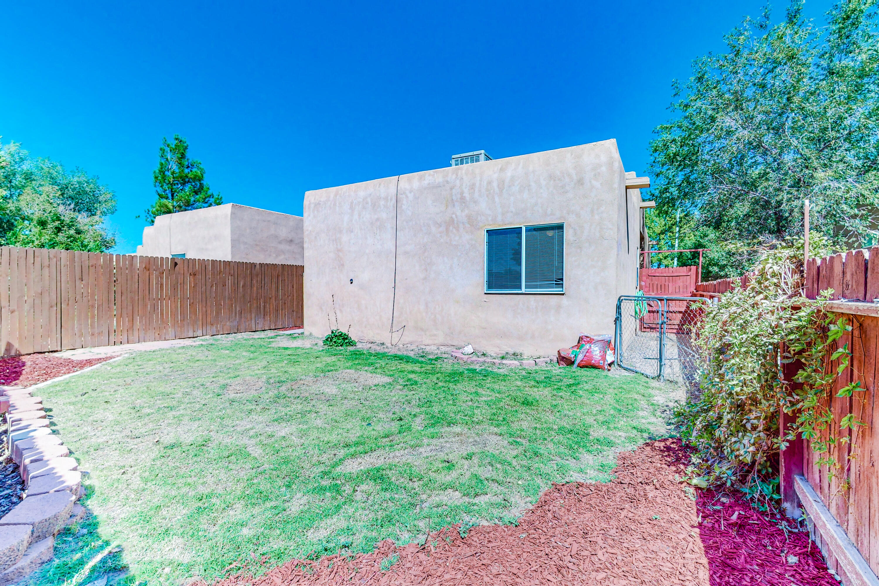 433 Colonial Avenue SW