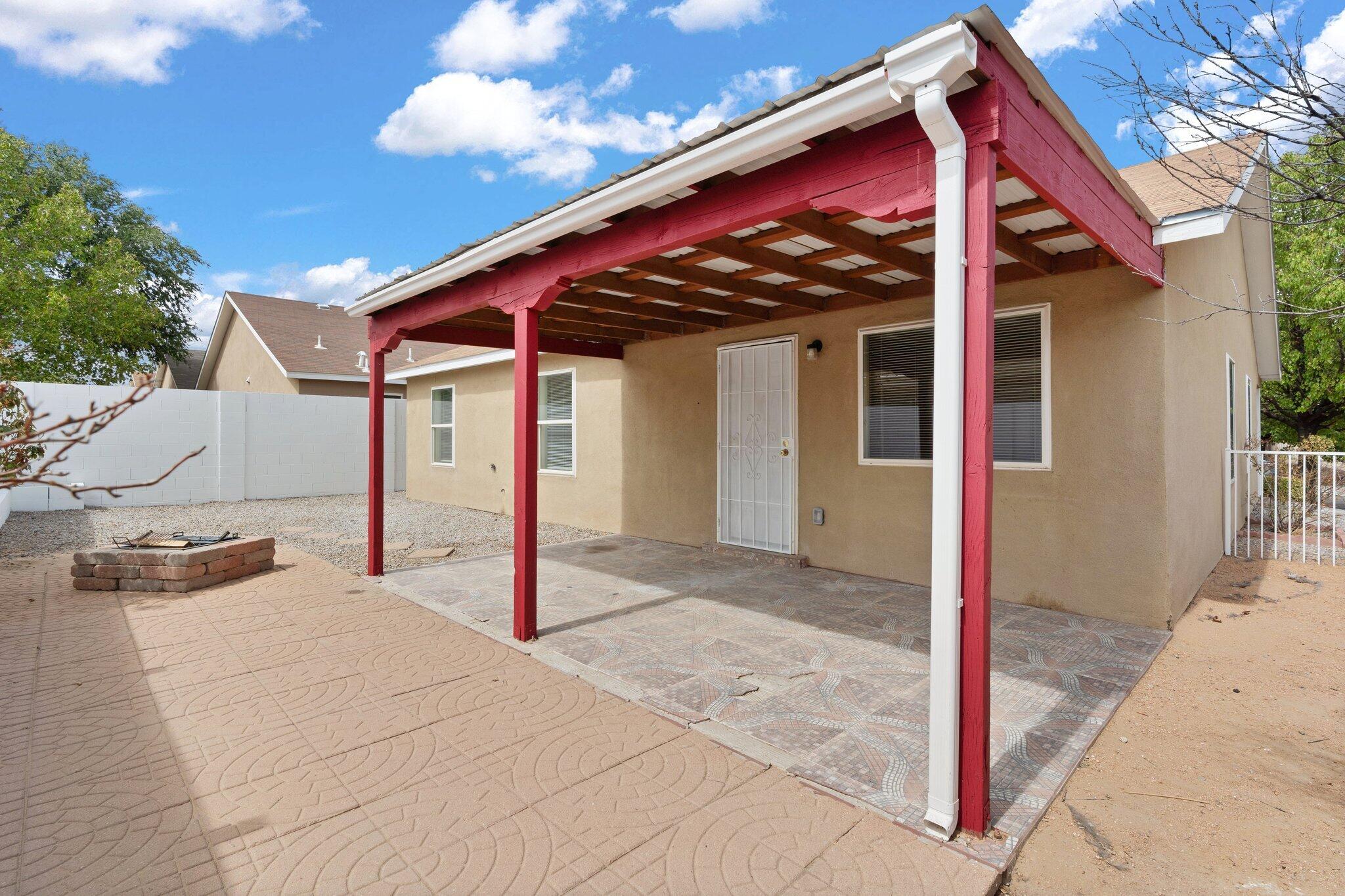 5748 Pinon Flats Road NW