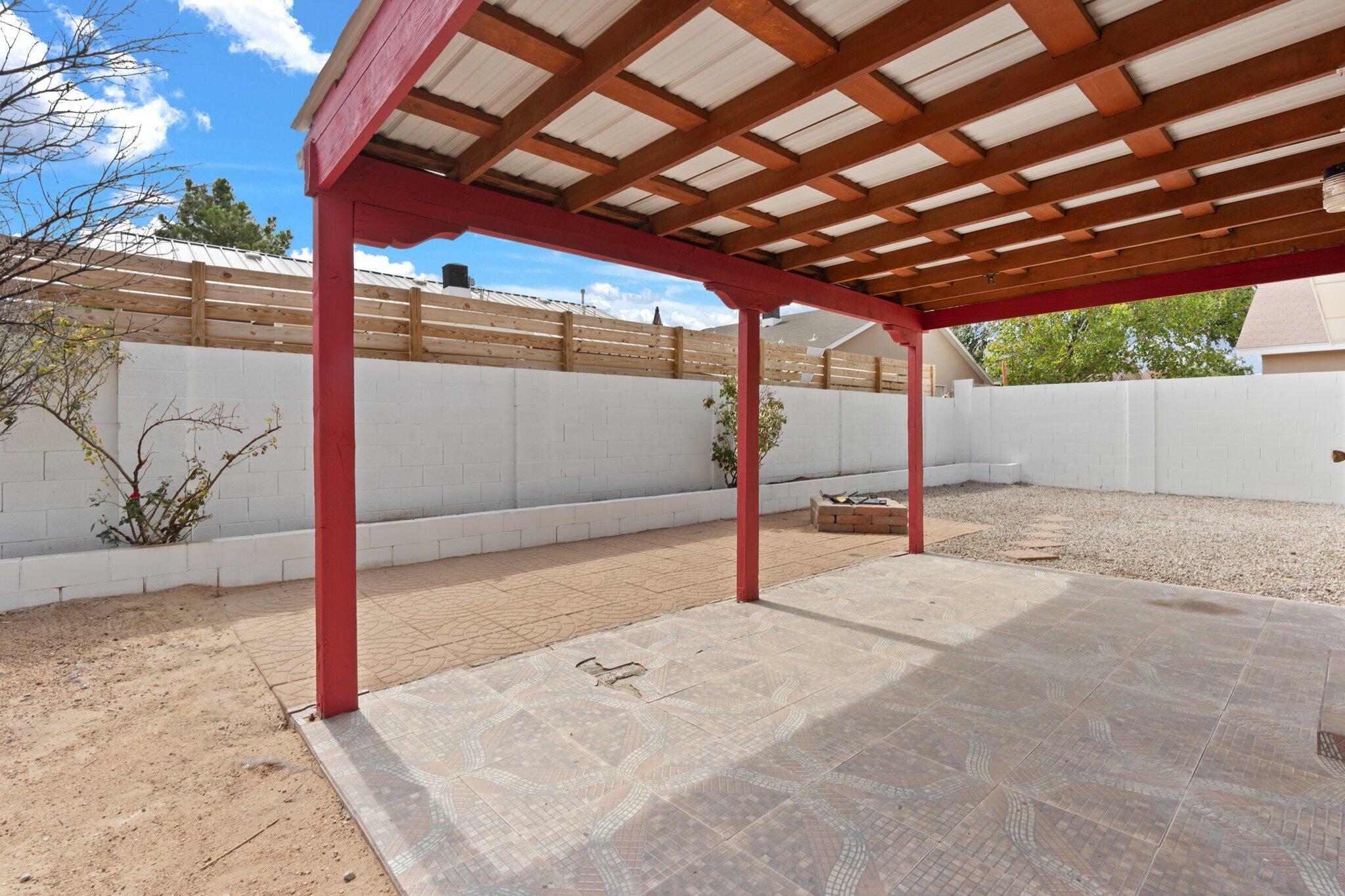 5748 Pinon Flats Road NW