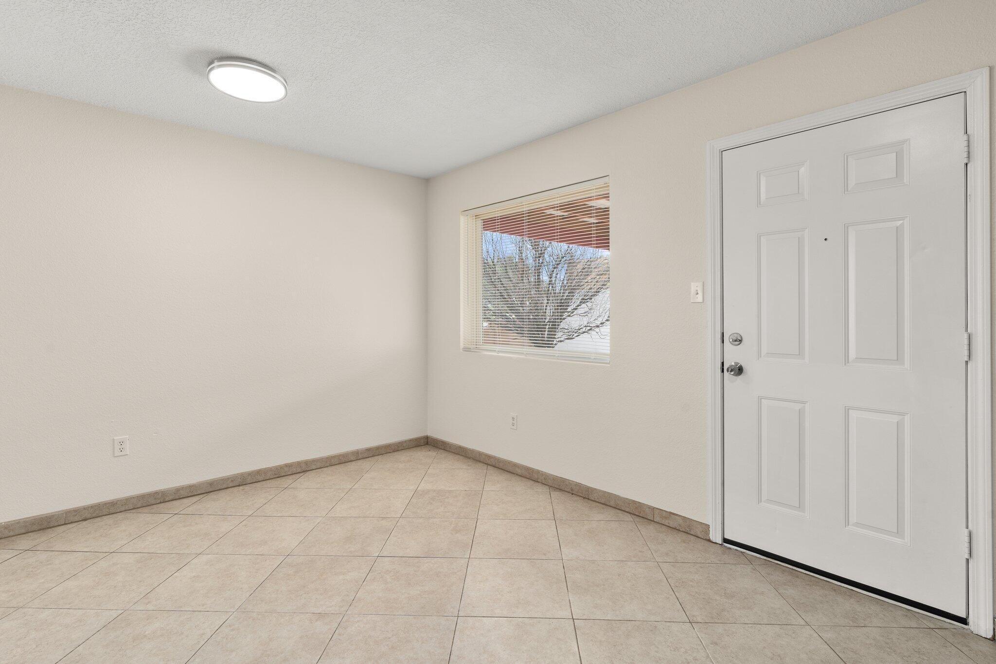 5748 Pinon Flats Road NW