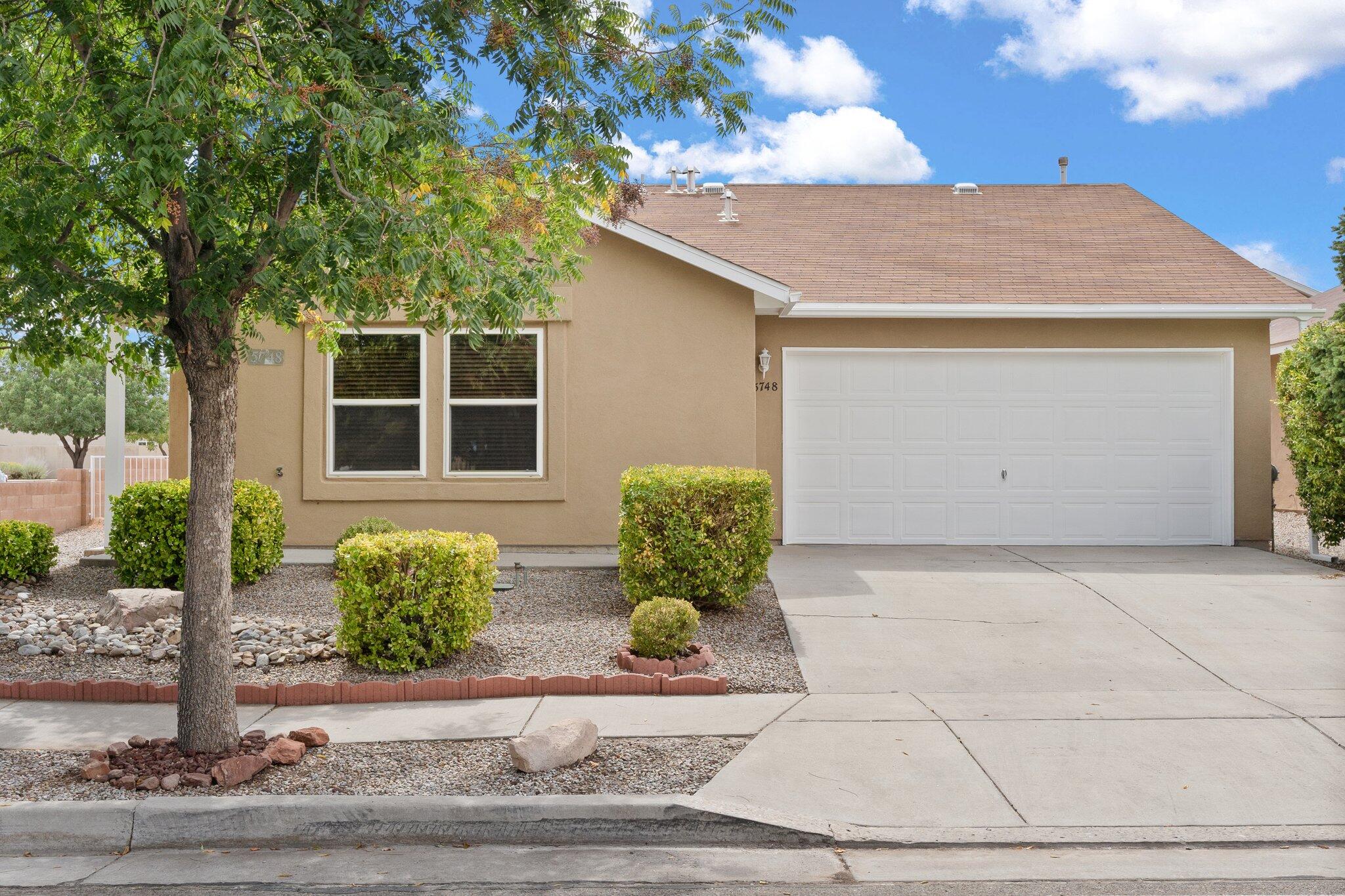 5748 Pinon Flats Road NW