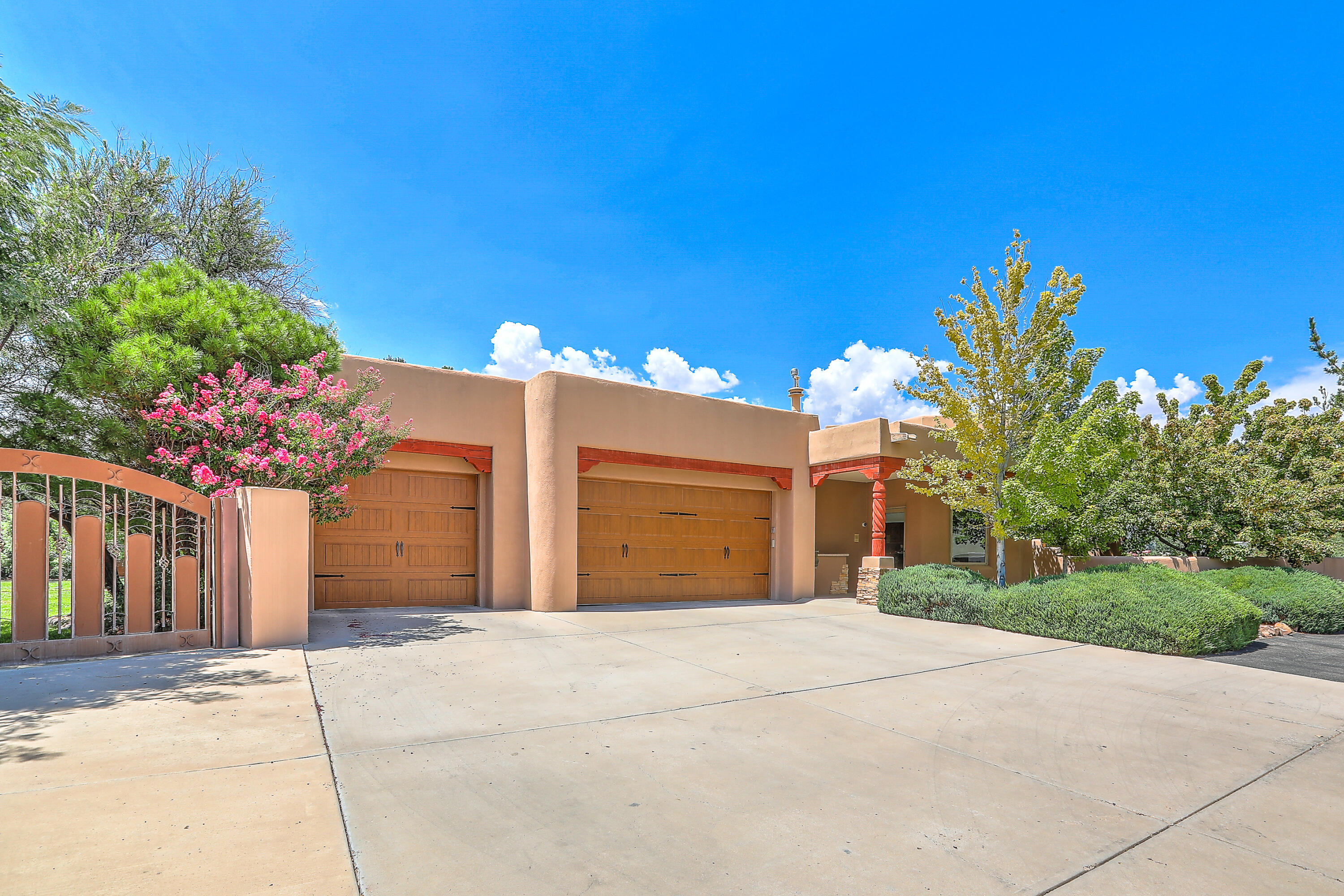 4616 Los Poblanos Circle NW