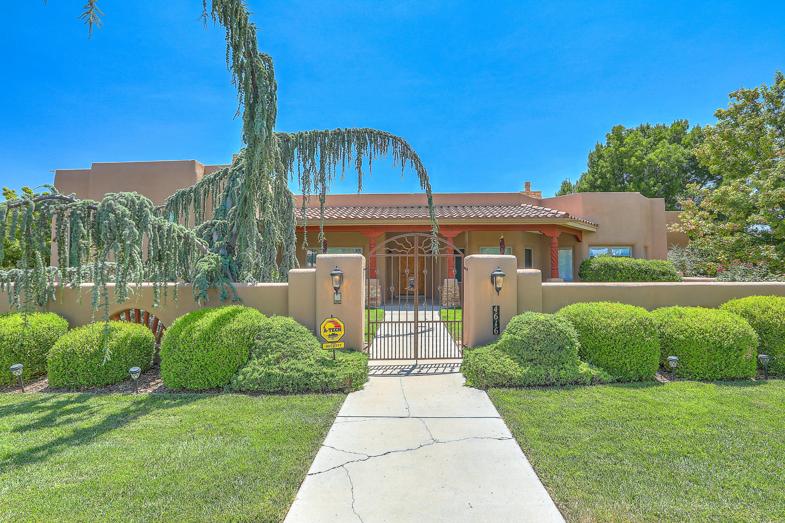 4616 Los Poblanos Circle NW