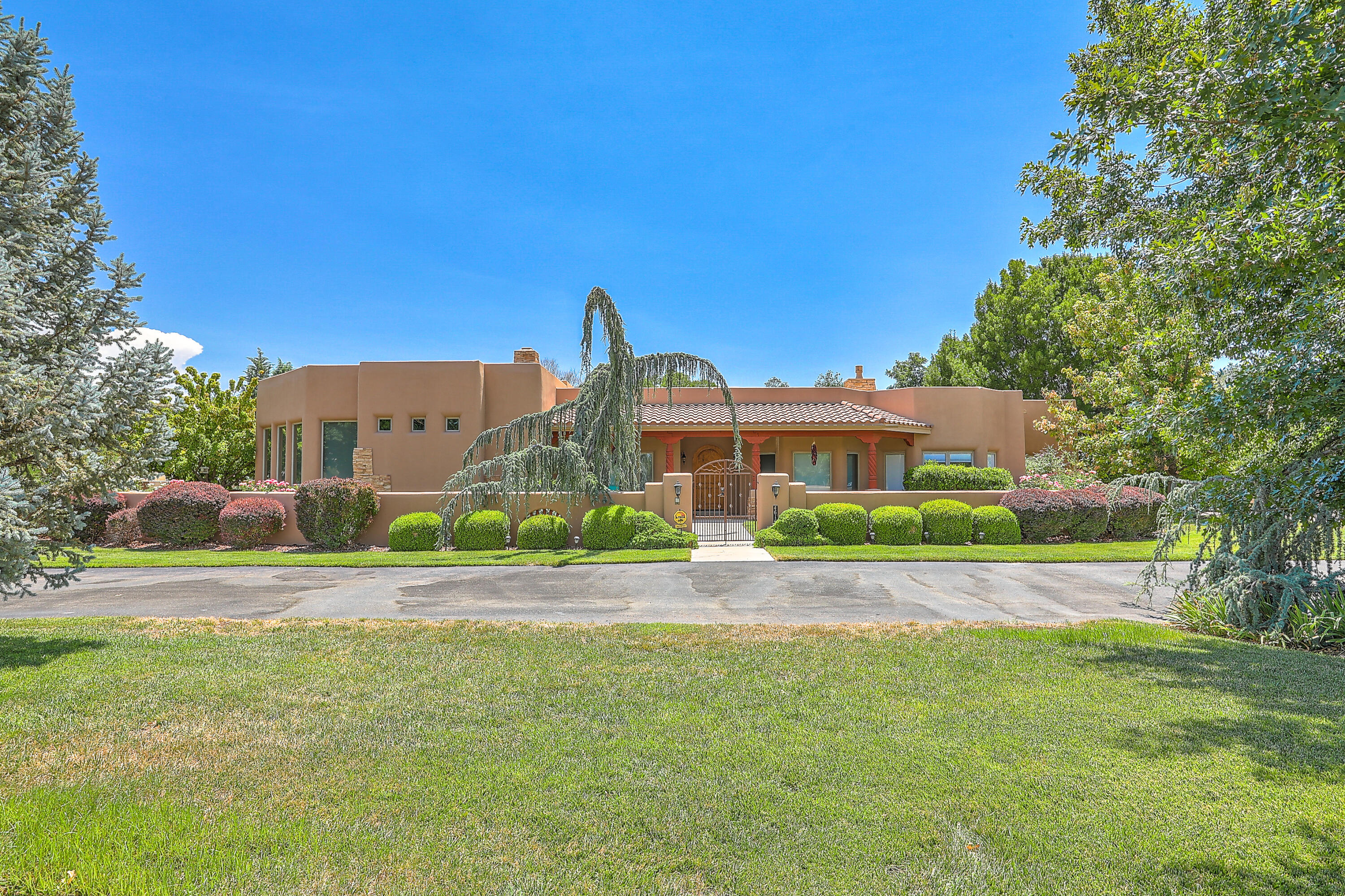 4616 Los Poblanos Circle NW
