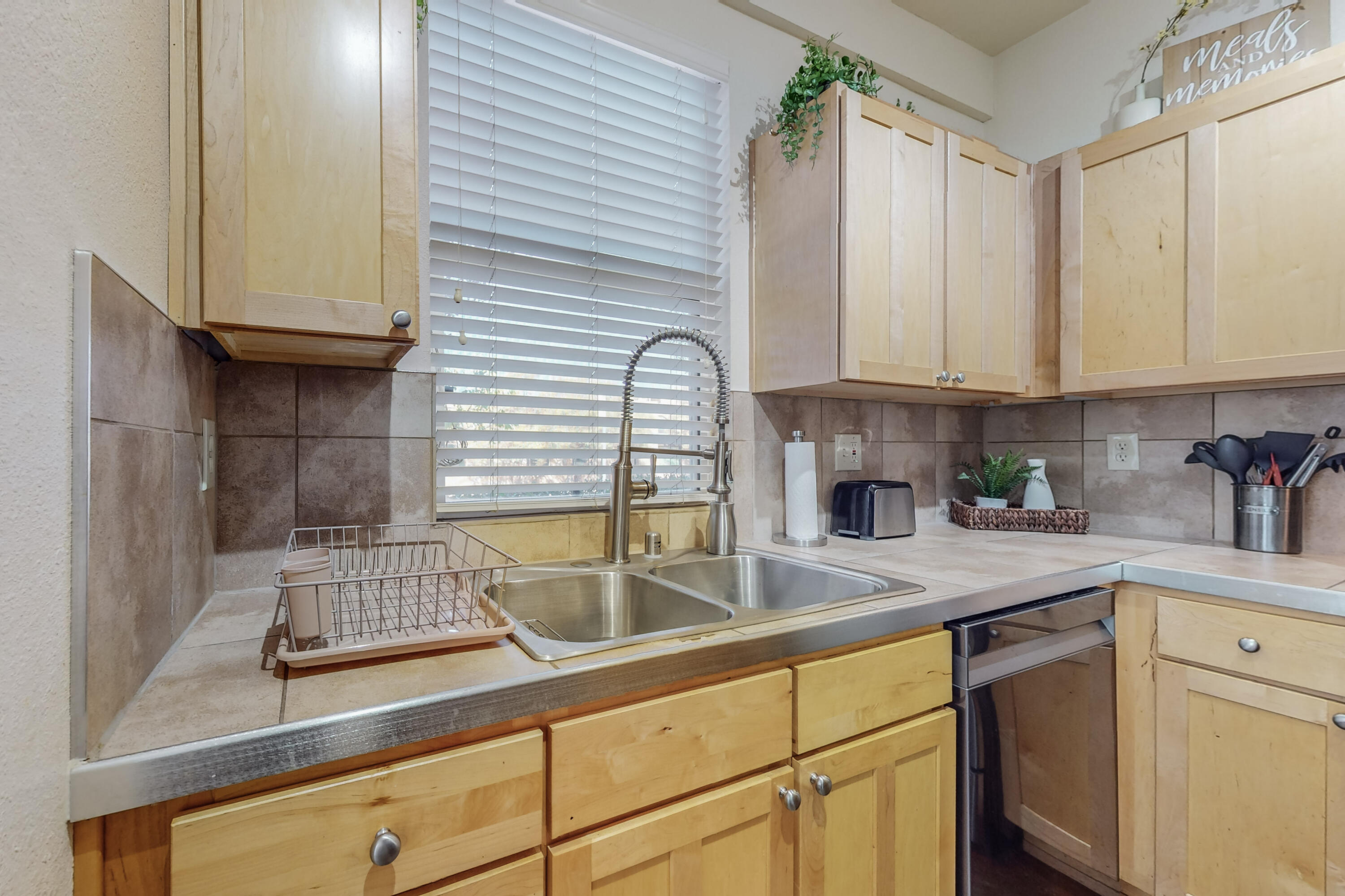 1101 Dr Martin Luther King Jr Avenue NE 3