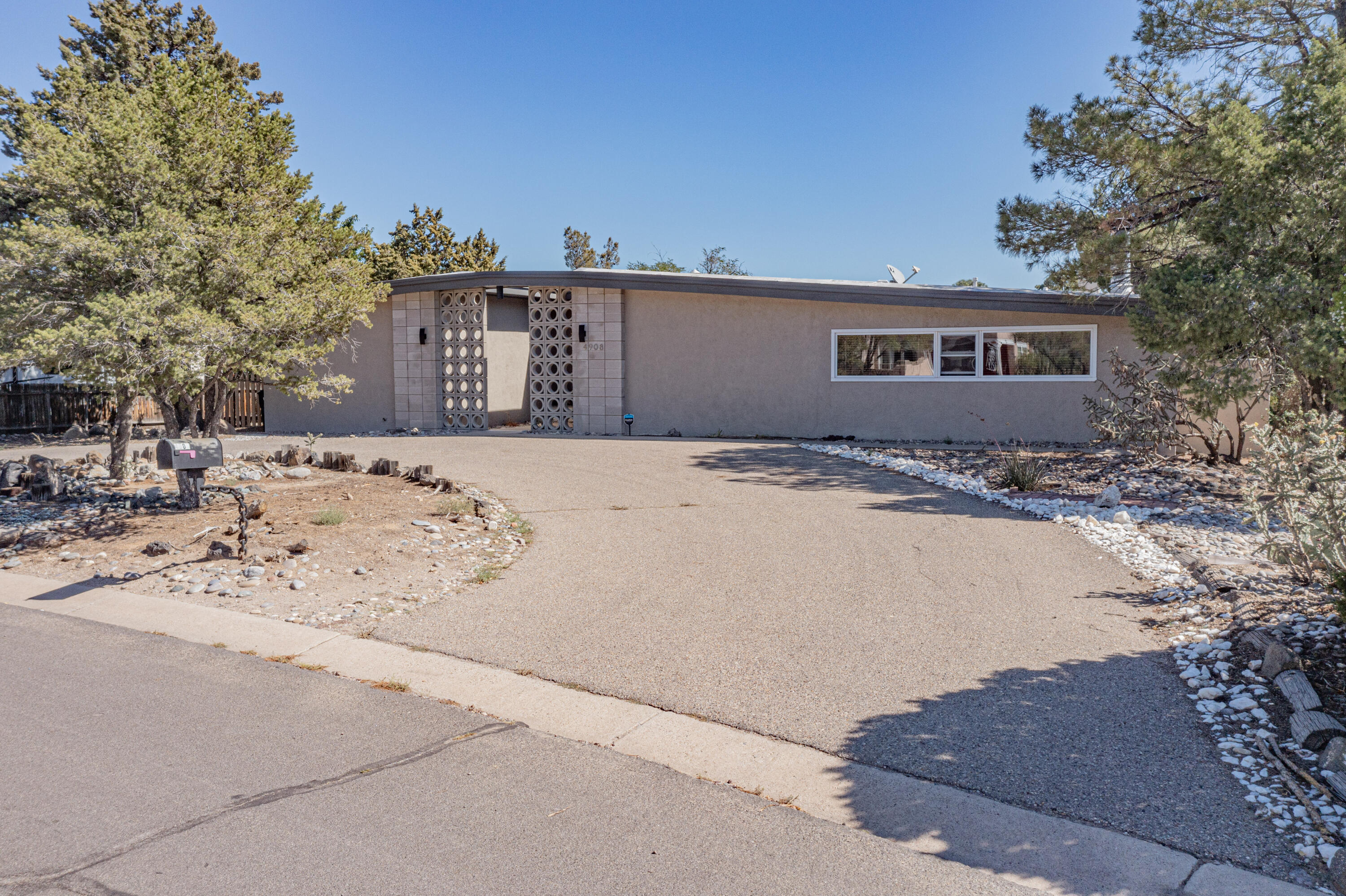 4908 Simon Drive NW