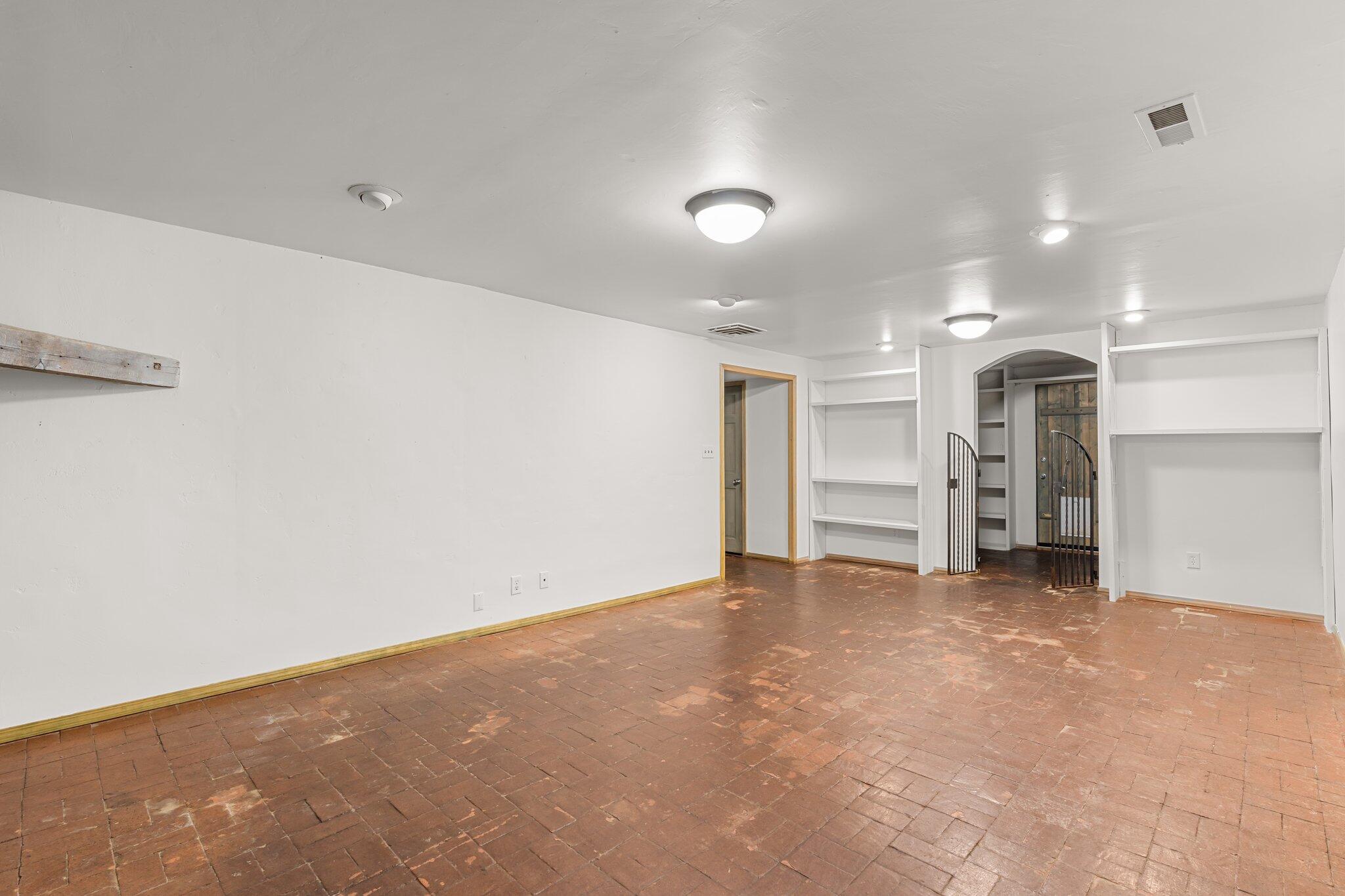 3108 La Sala Cuadra