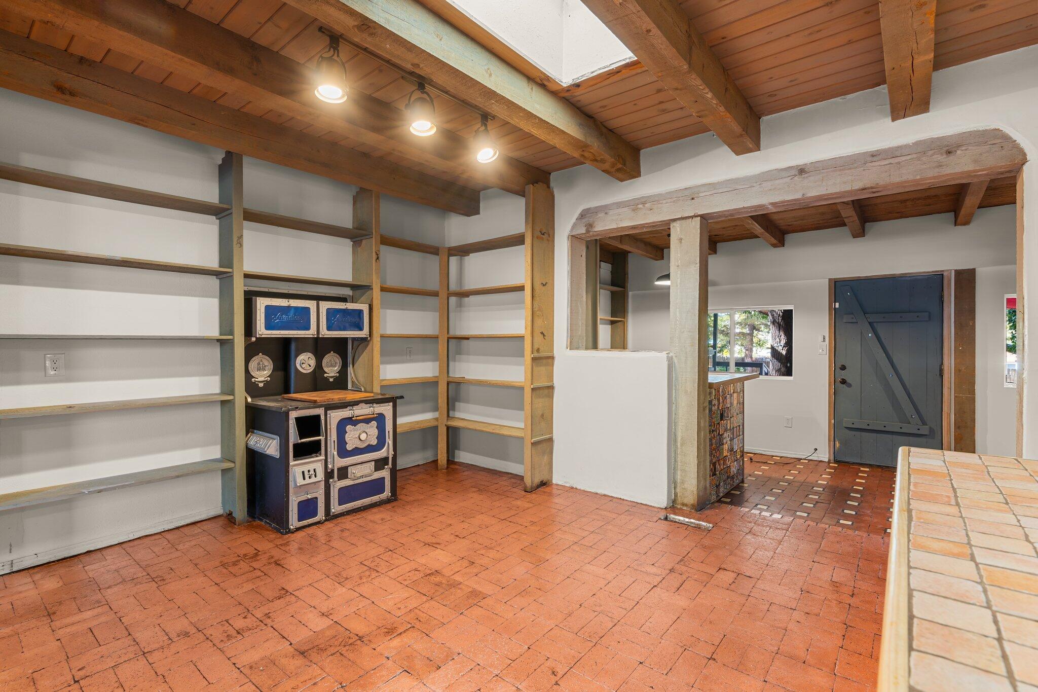 3108 La Sala Cuadra