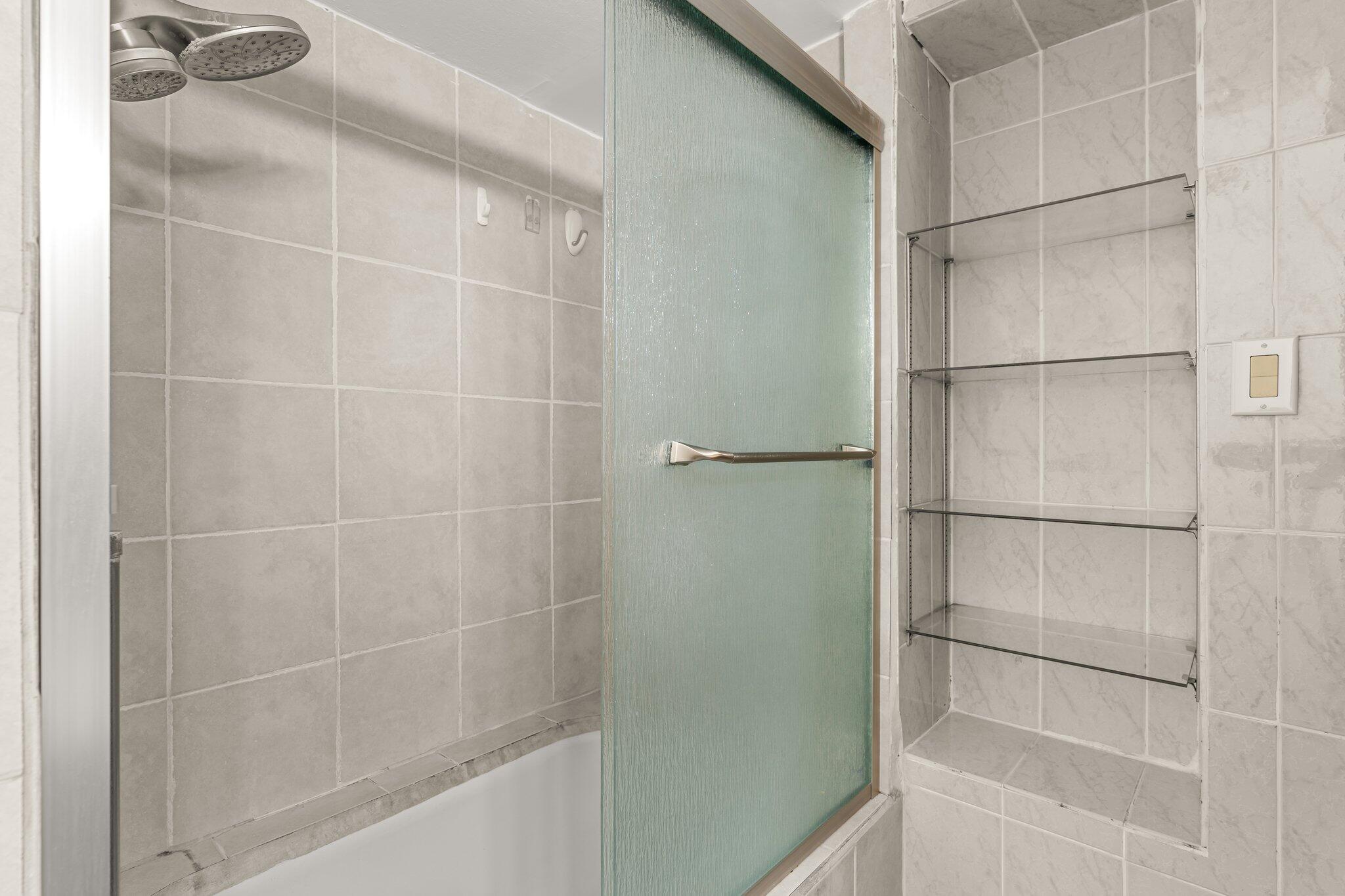 3108 La Sala Cuadra