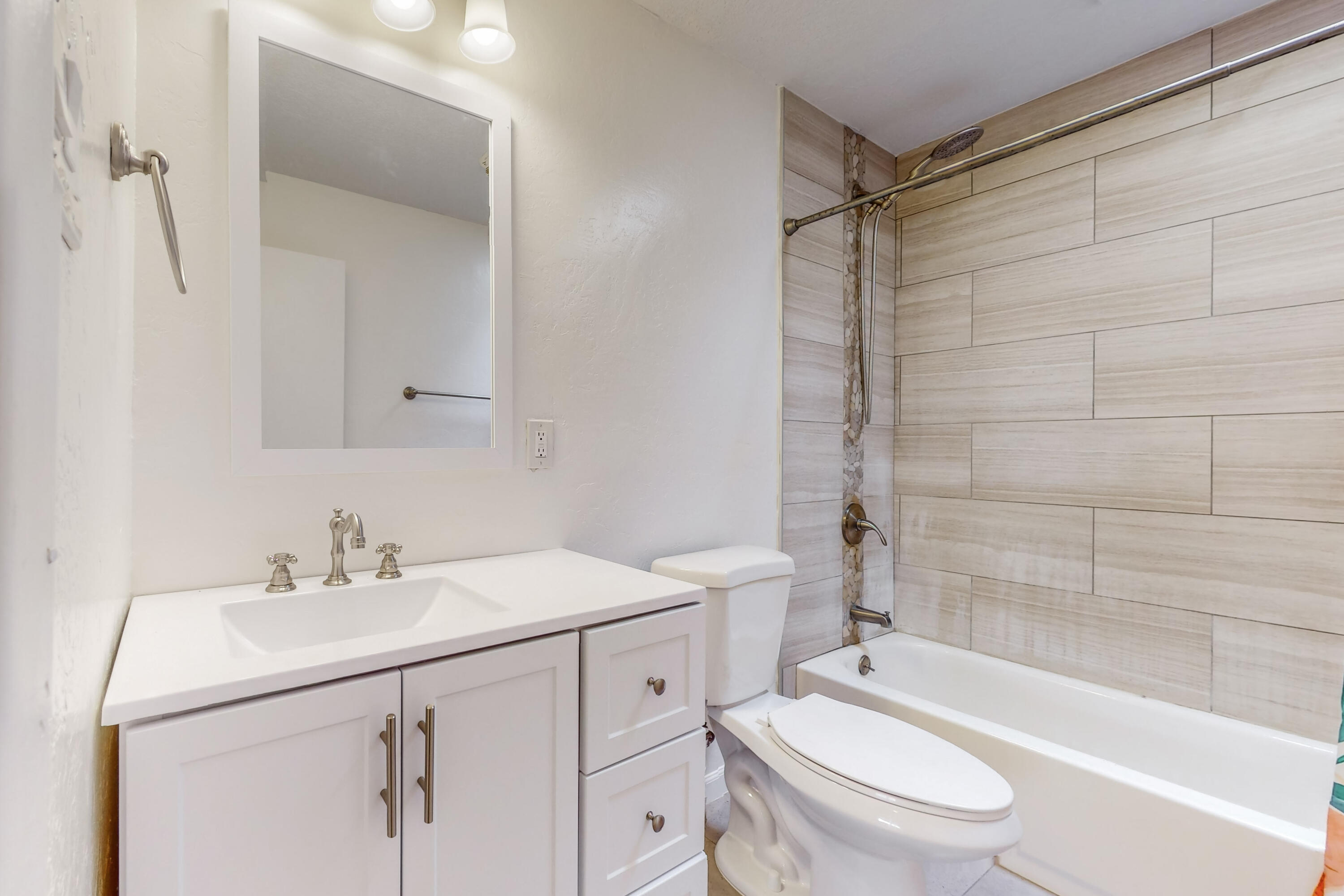 13304 Camino Del Norte NE