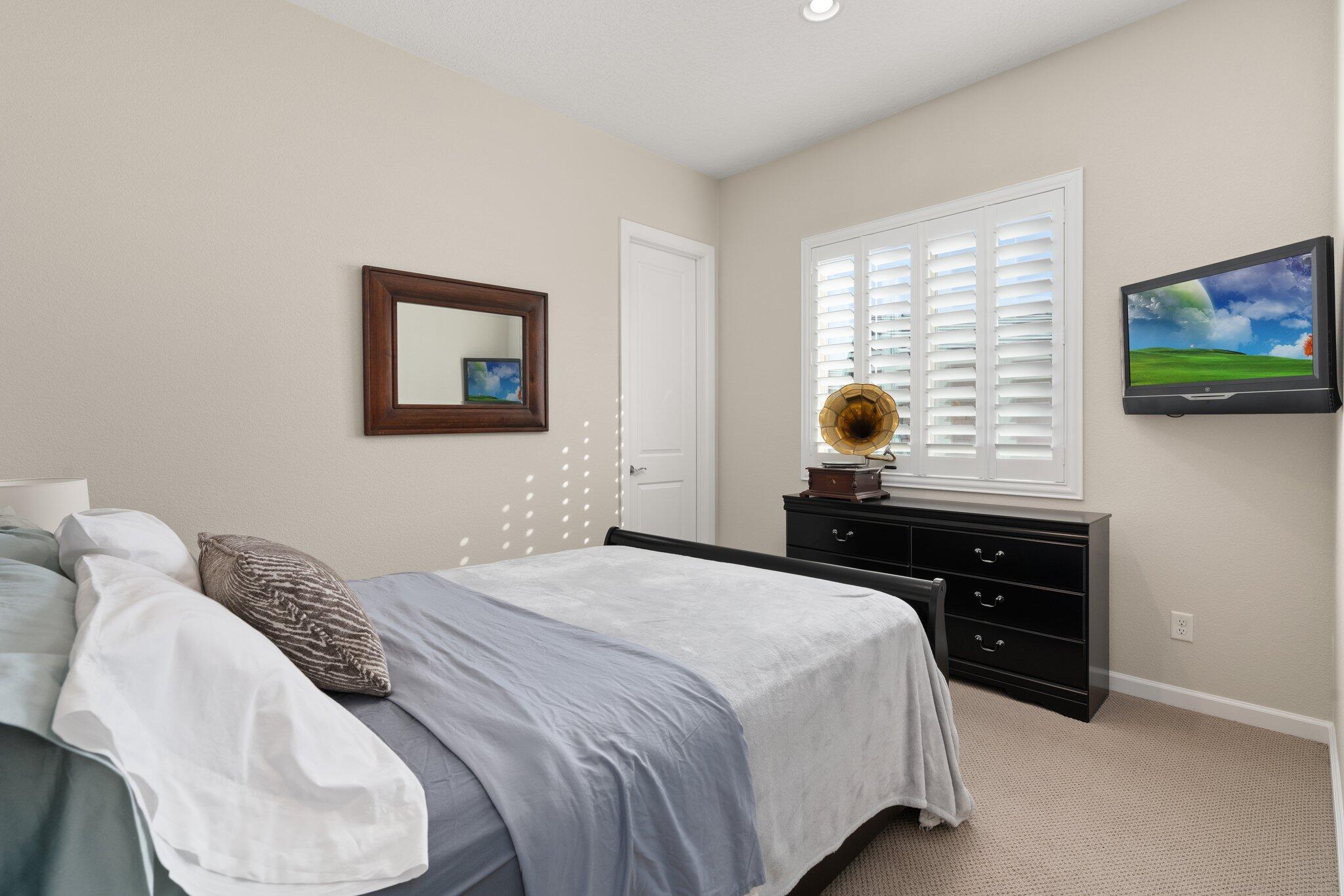 12236 Bear Valley Lane NW