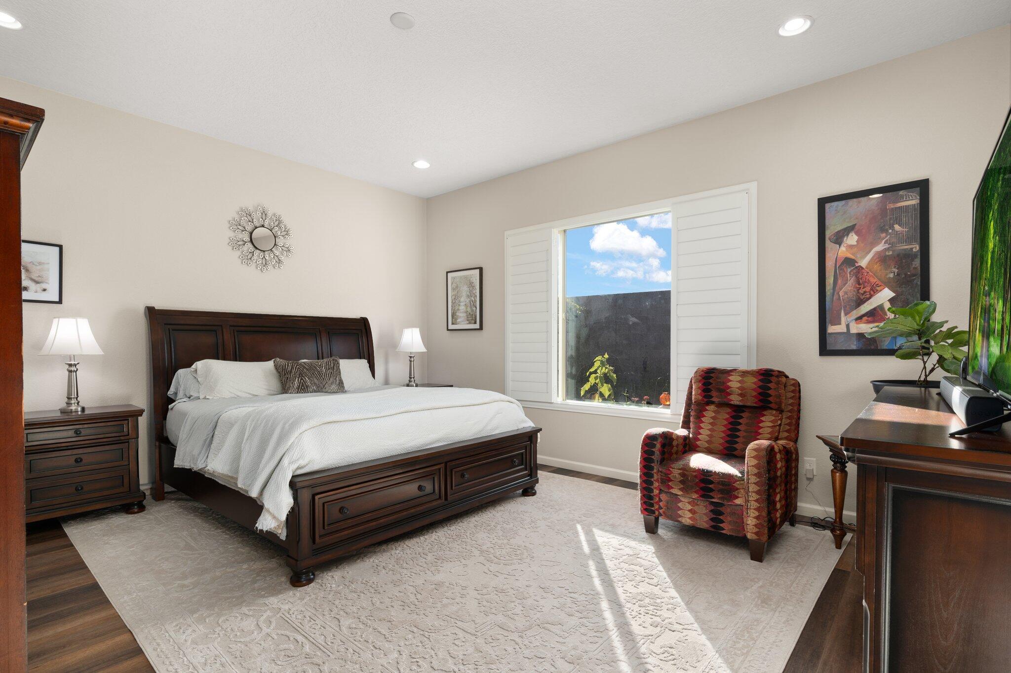 12236 Bear Valley Lane NW