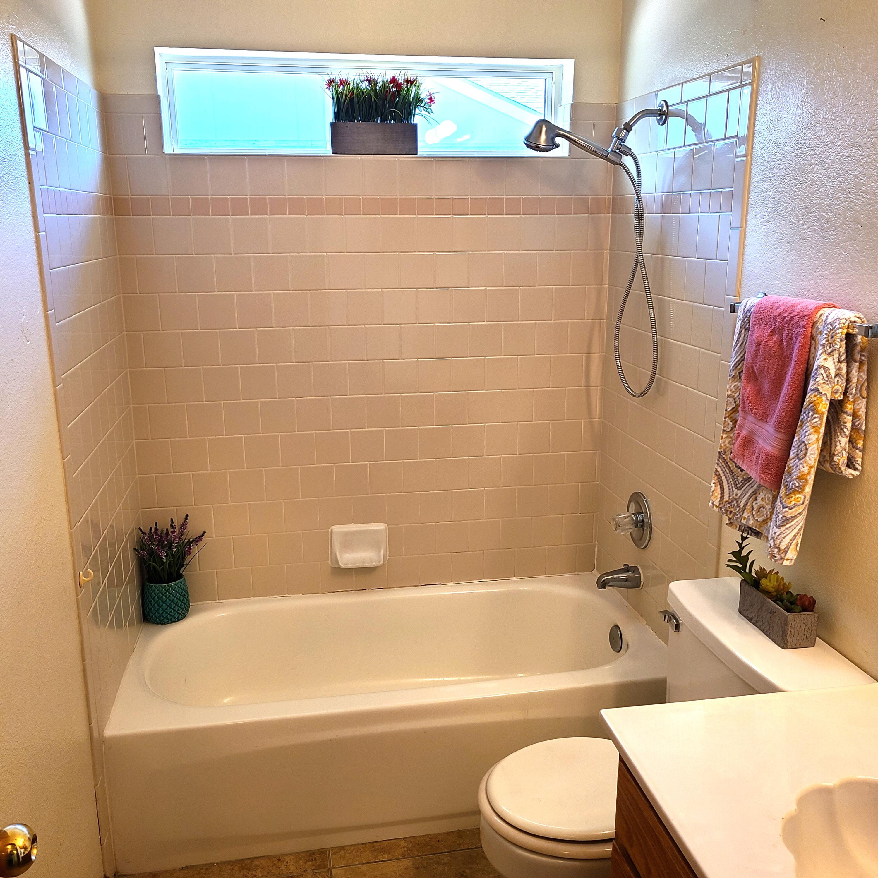 7 Pinon Avenue