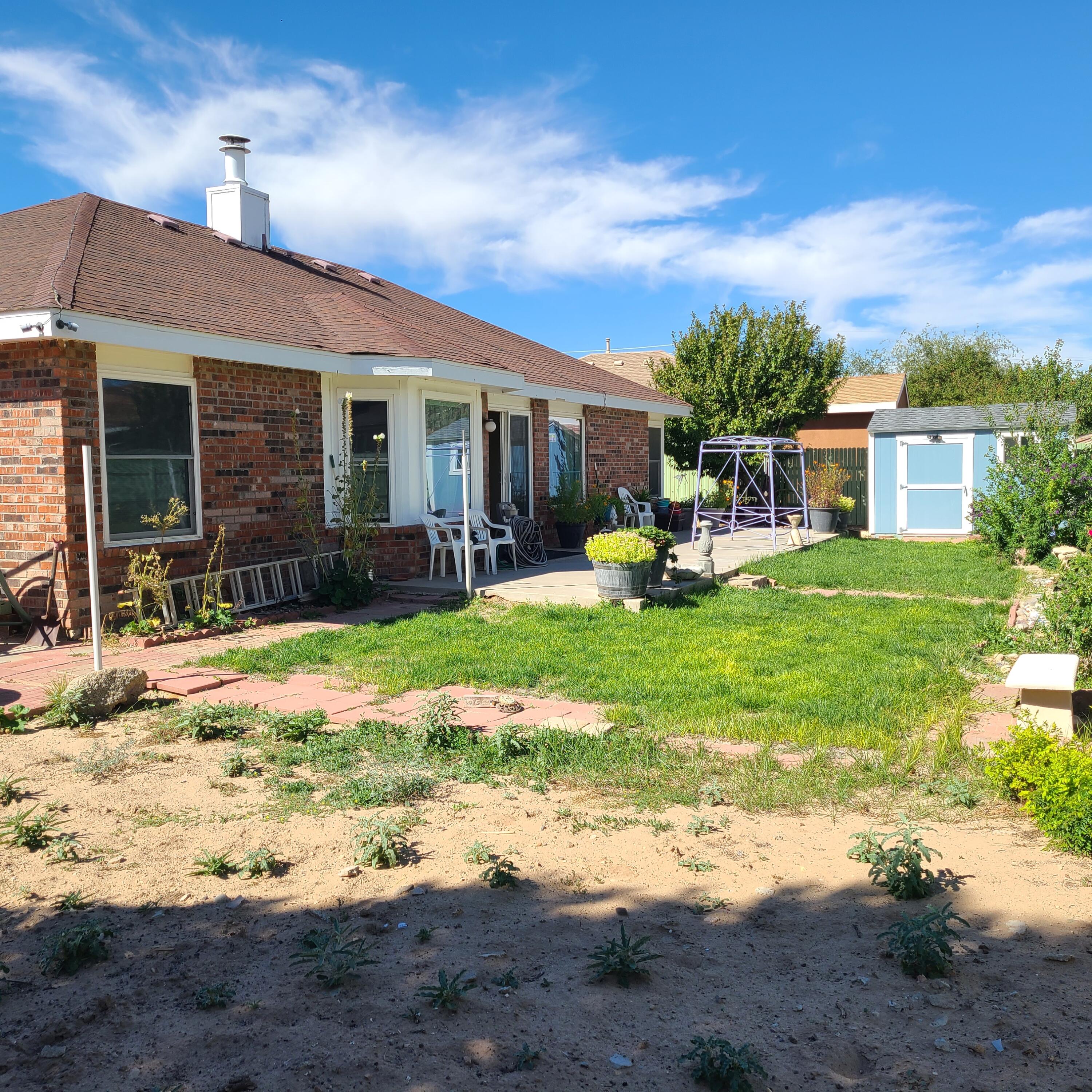 7 Pinon Avenue